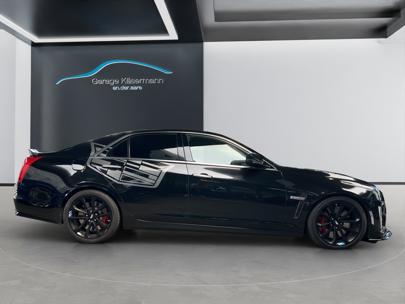 CADILLAC CTS-V Sedan 6.2 Supercharged Automatic-image-3