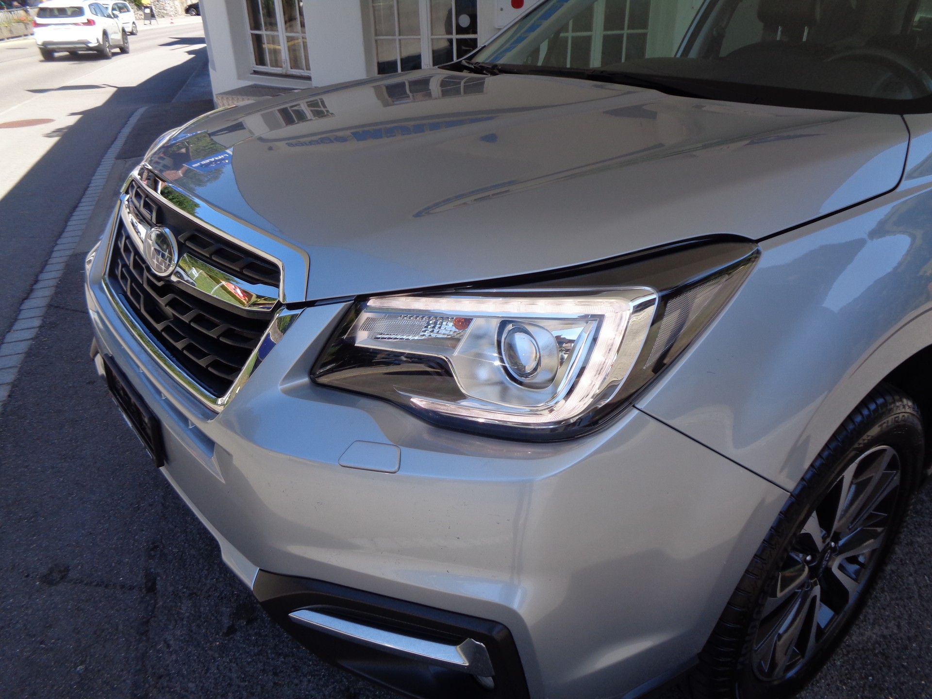 SUBARU Forester 2.0i Executive Lineartronic-image-1