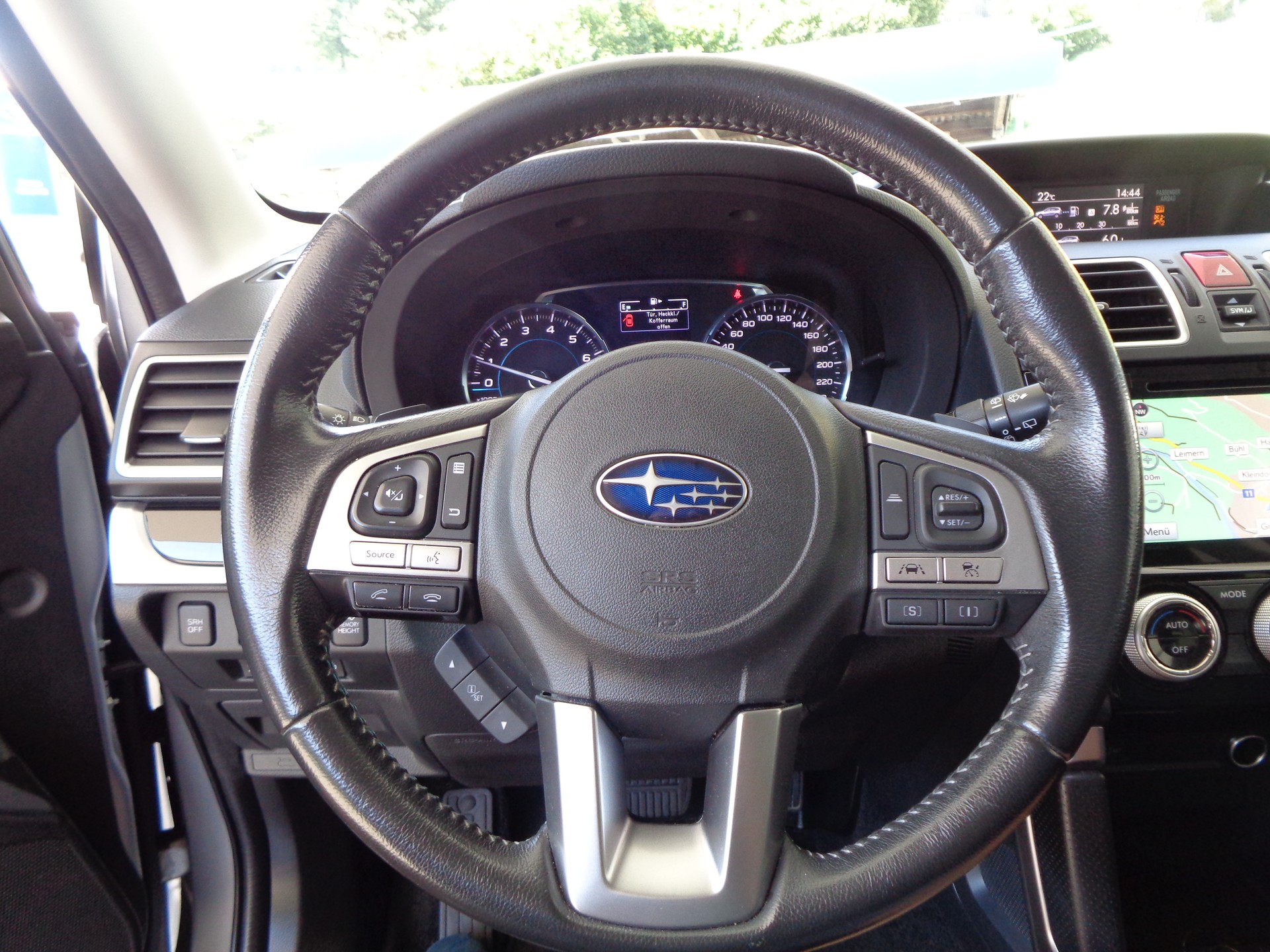 SUBARU Forester 2.0i Executive Lineartronic-image-14