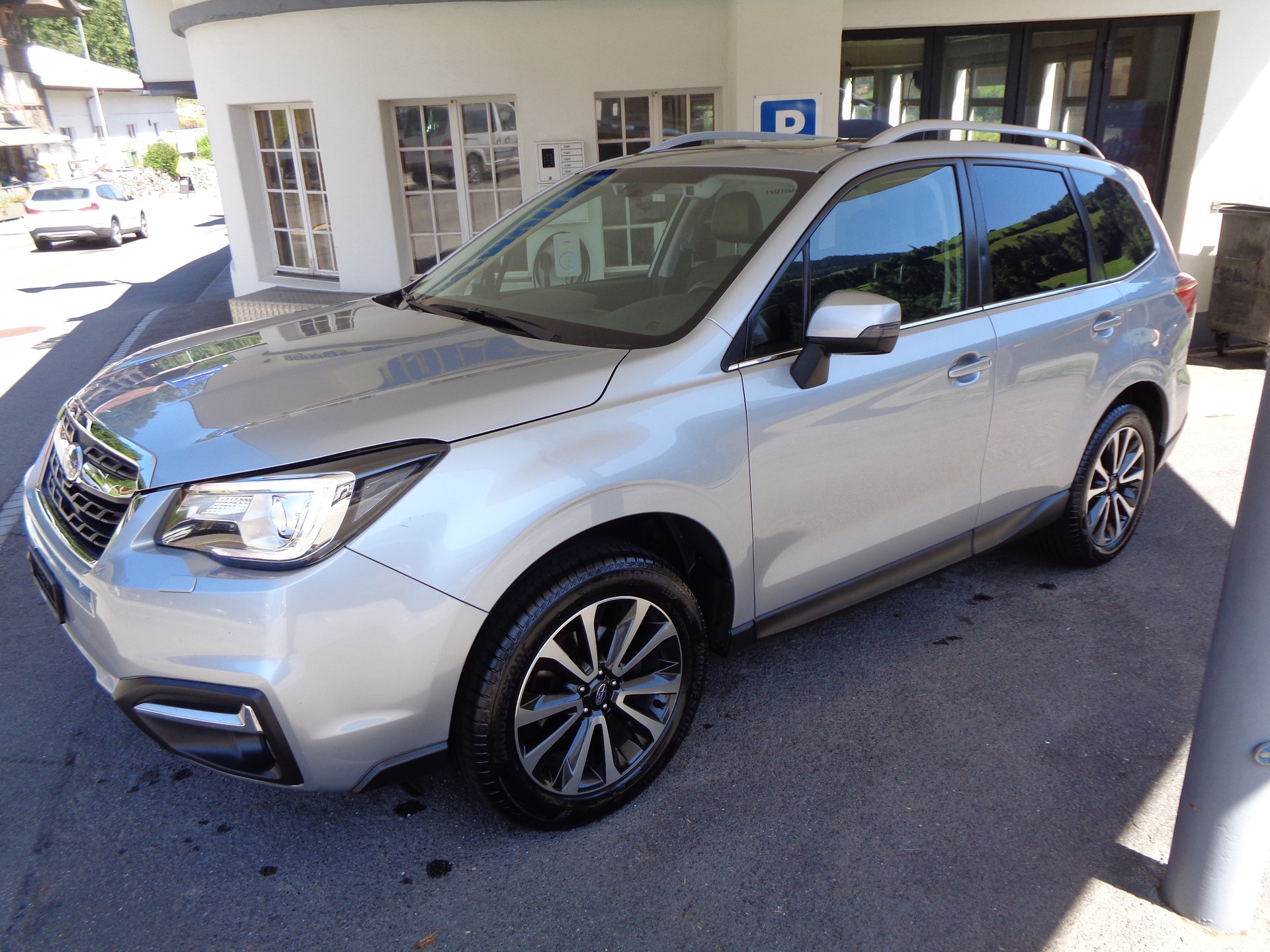 SUBARU Forester 2.0i Executive Lineartronic-image-3