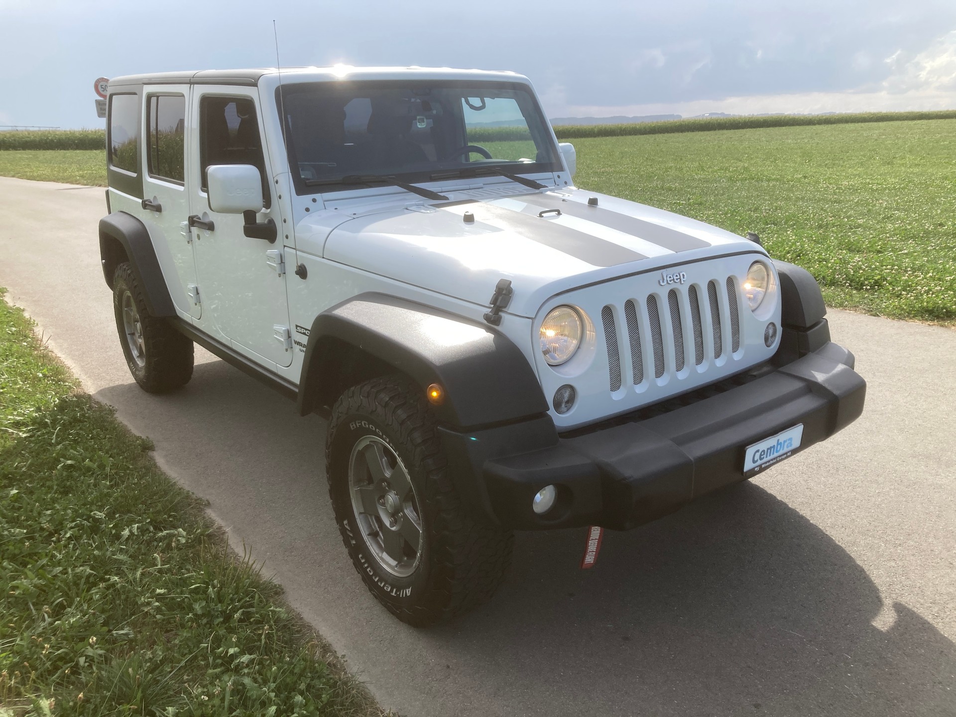 JEEP Wrangler 2.8CRD Unlimited Sport Automatic softtop-image-1