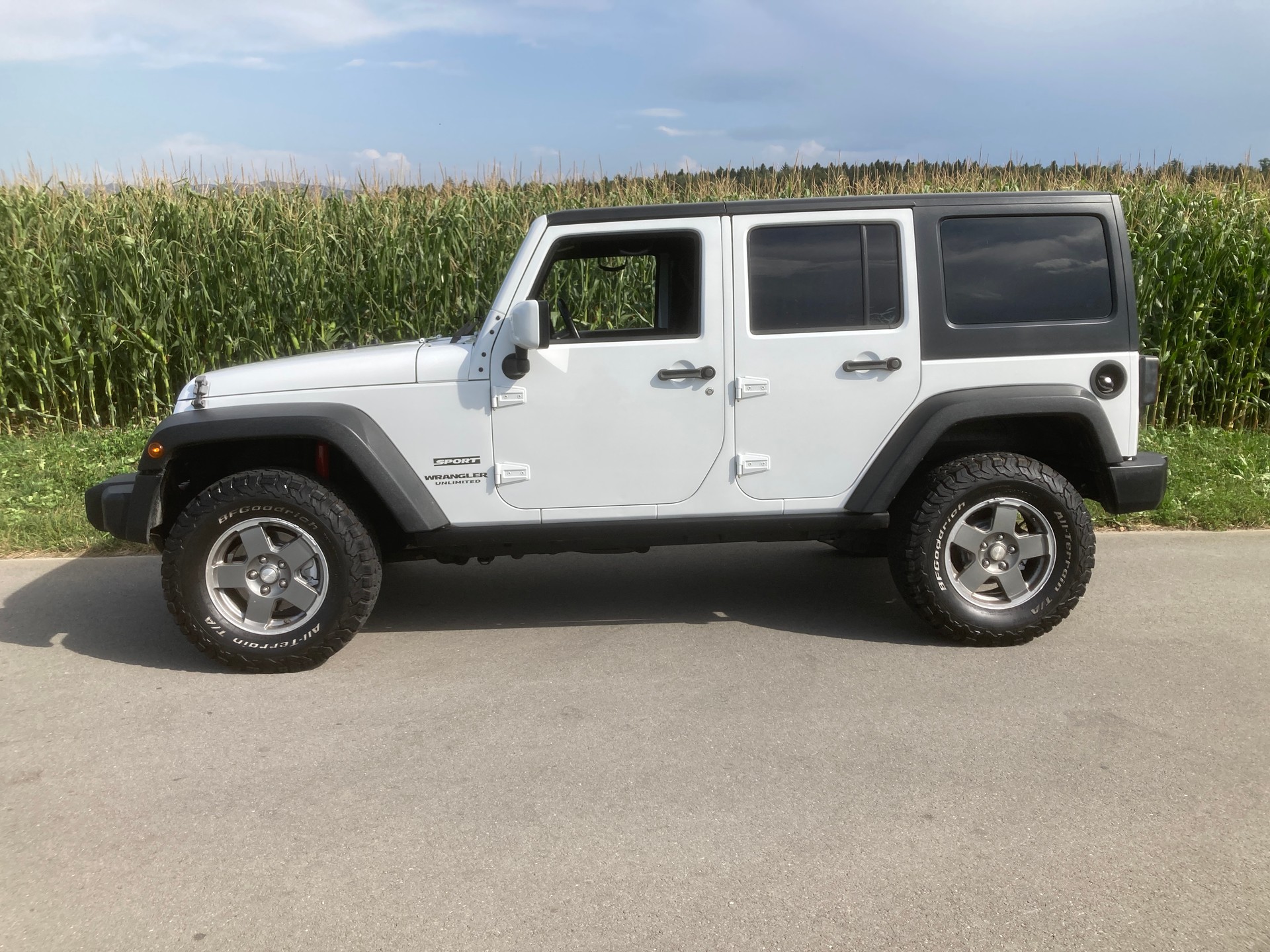 JEEP Wrangler 2.8CRD Unlimited Sport Automatic softtop-image-4