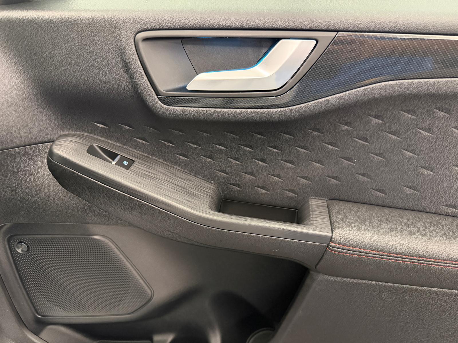 FORD Kuga 2.5 Plug-in Hybrid ST-Line X-image-17