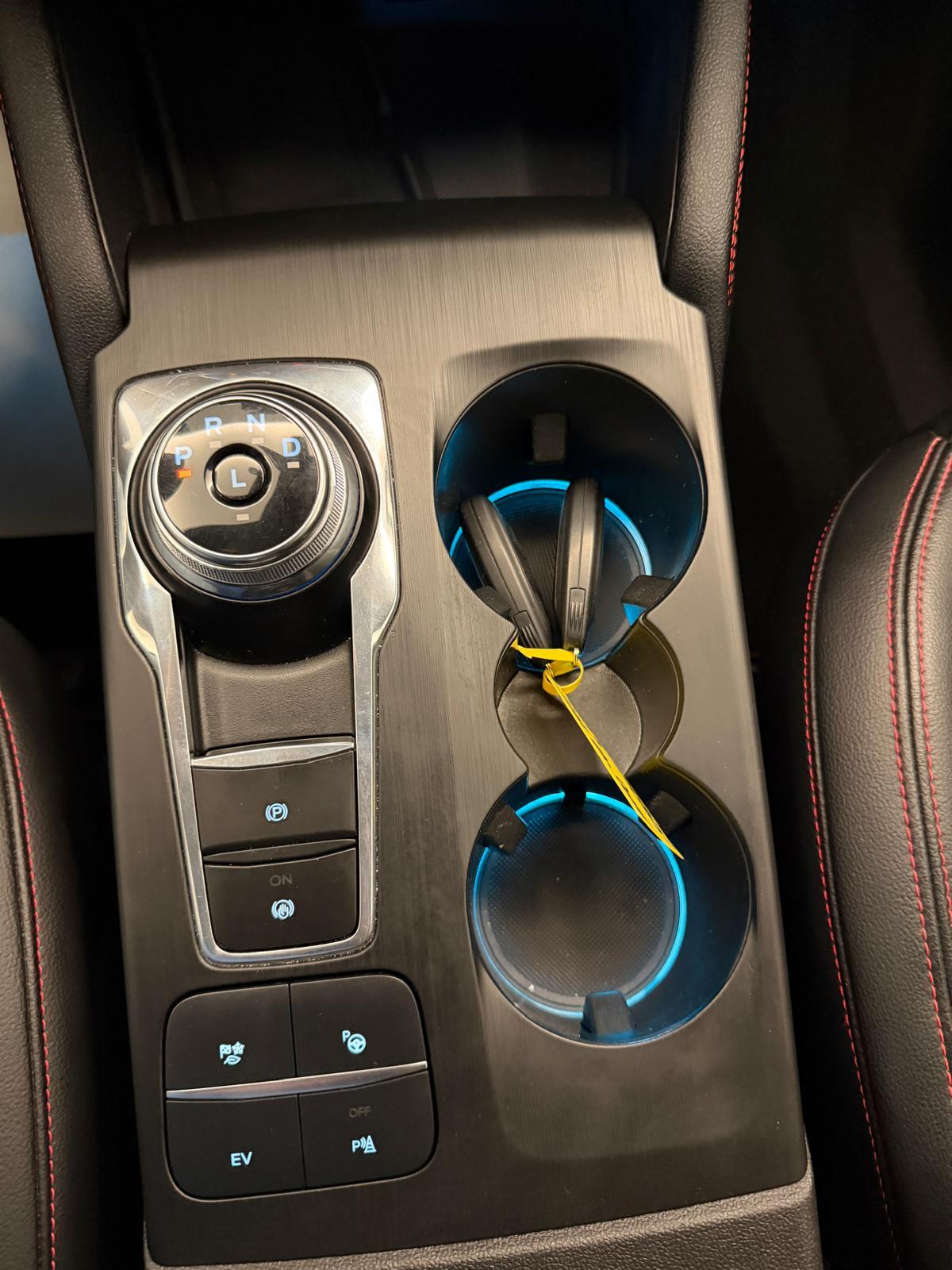 FORD Kuga 2.5 Plug-in Hybrid ST-Line X-image-21