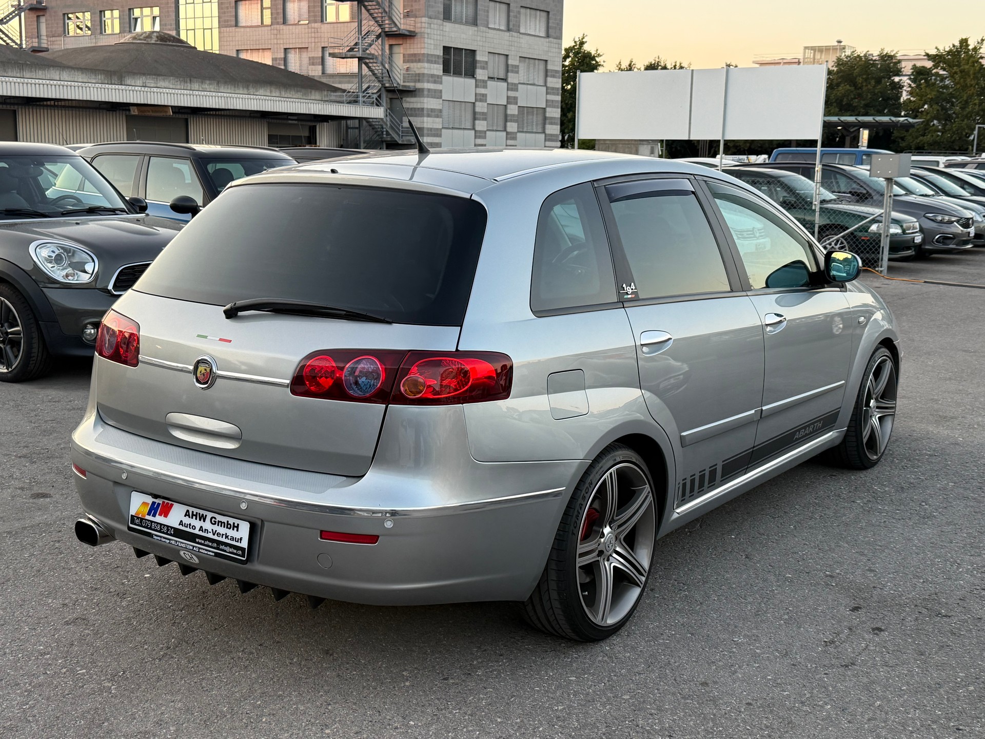 FIAT Croma 1.9 16V JTD Dynamic Automatik / Ab MFK 30.04.2025 / 150PS / 19 Zoll / Rückfahrkamera-image-3