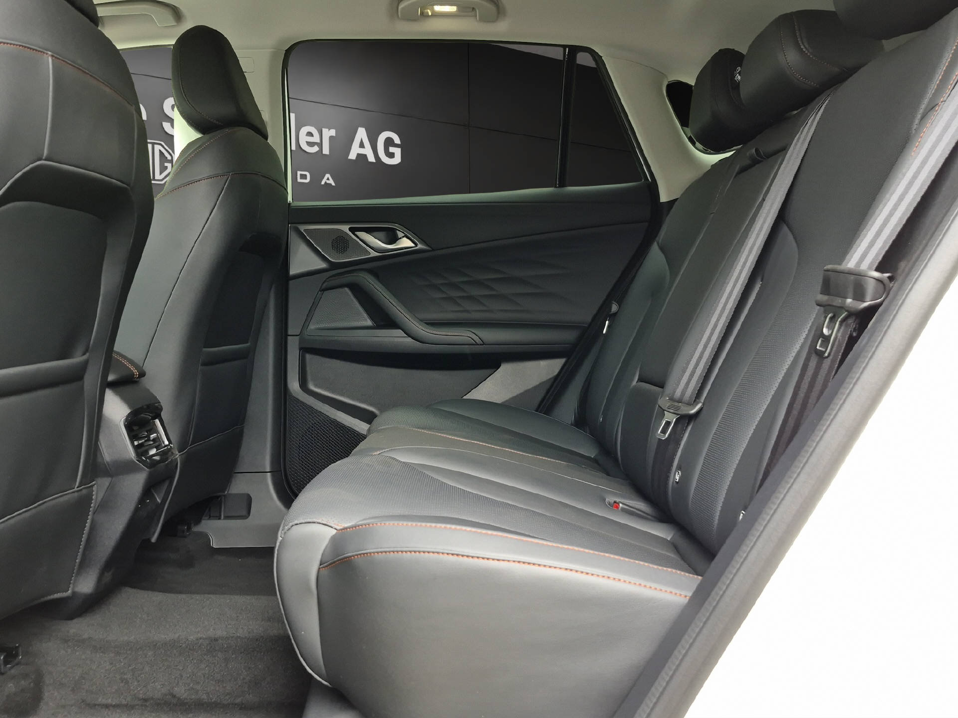 MG HS 1.5 Hybrid Luxury-image-11