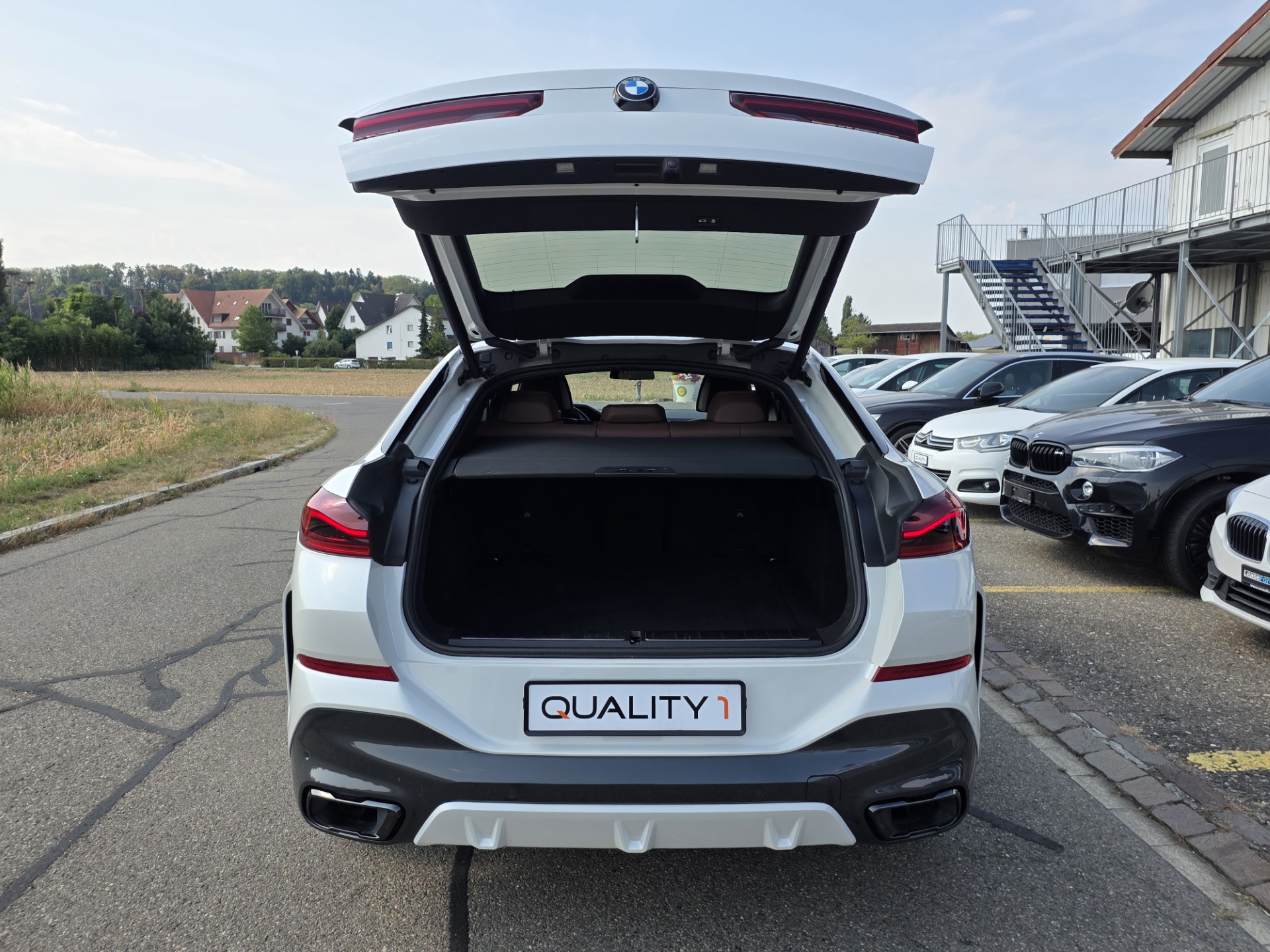 BMW X6 M50d-image-7