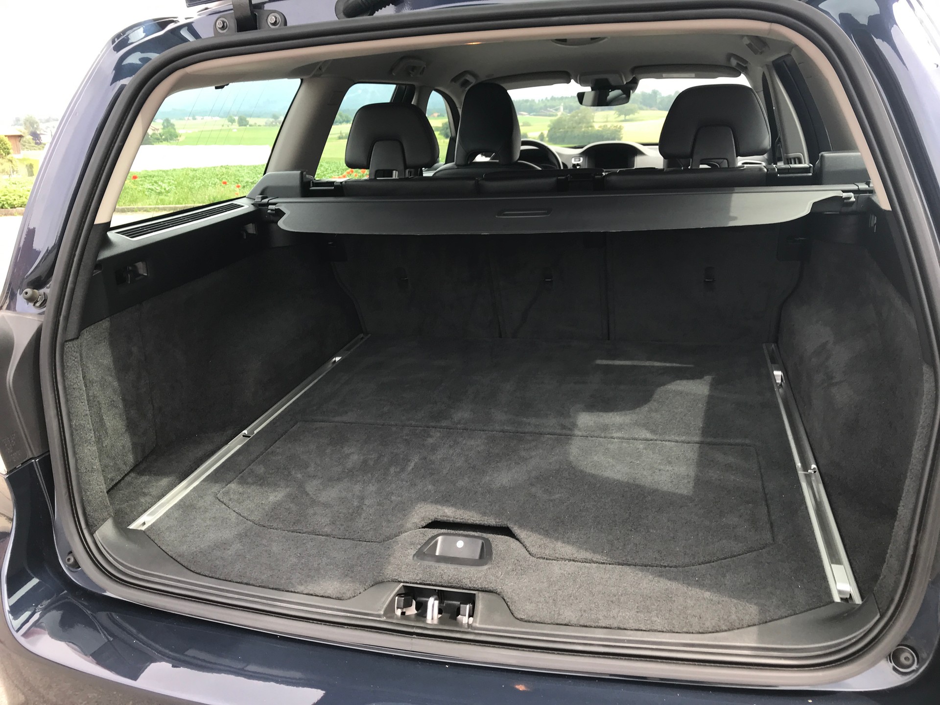 VOLVO 2.0 D4 Momentum-image-5