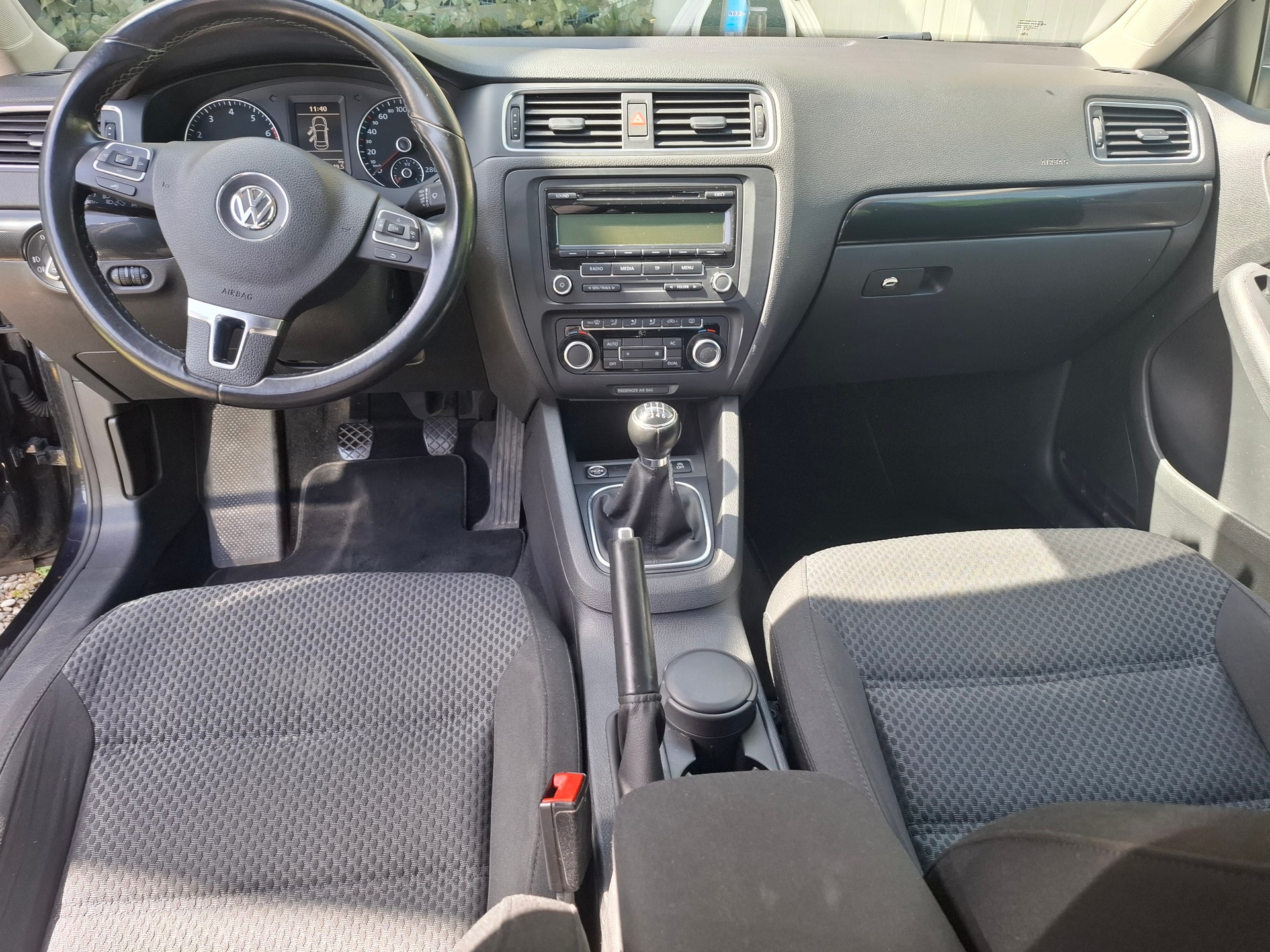 VW Jetta 1.2 TSI BlueMotion Technology Trendline-image-8