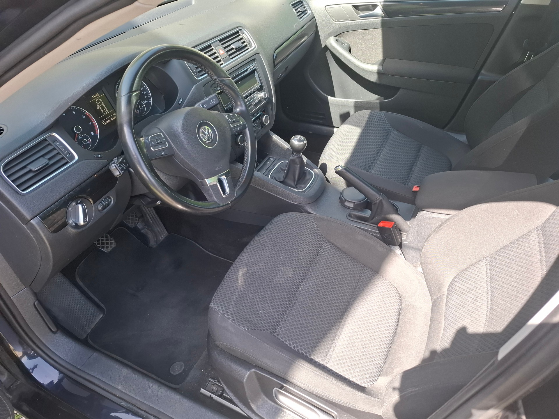 VW Jetta 1.2 TSI BlueMotion Technology Trendline-image-10