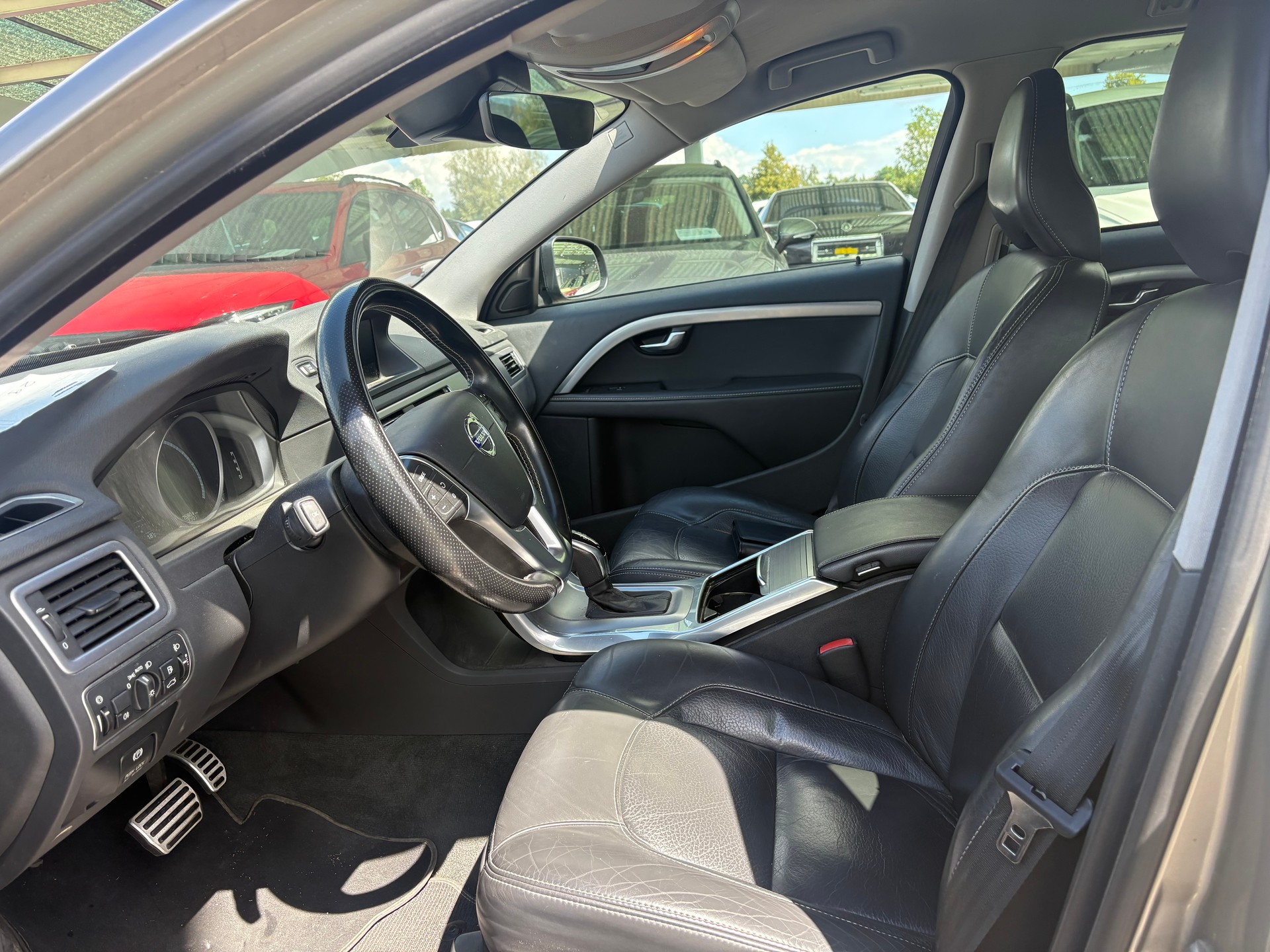 VOLVO V70 D4 Momentum Geartronic-image-7