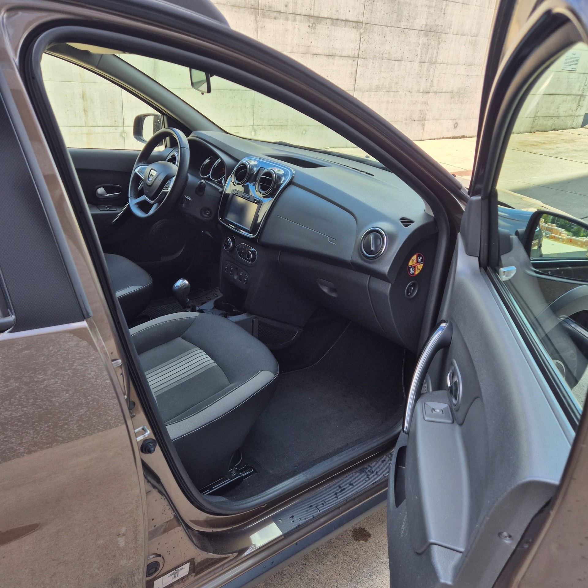 DACIA Sandero 1.5 dCi Stepway Unlimited 2 Automatic-image-9
