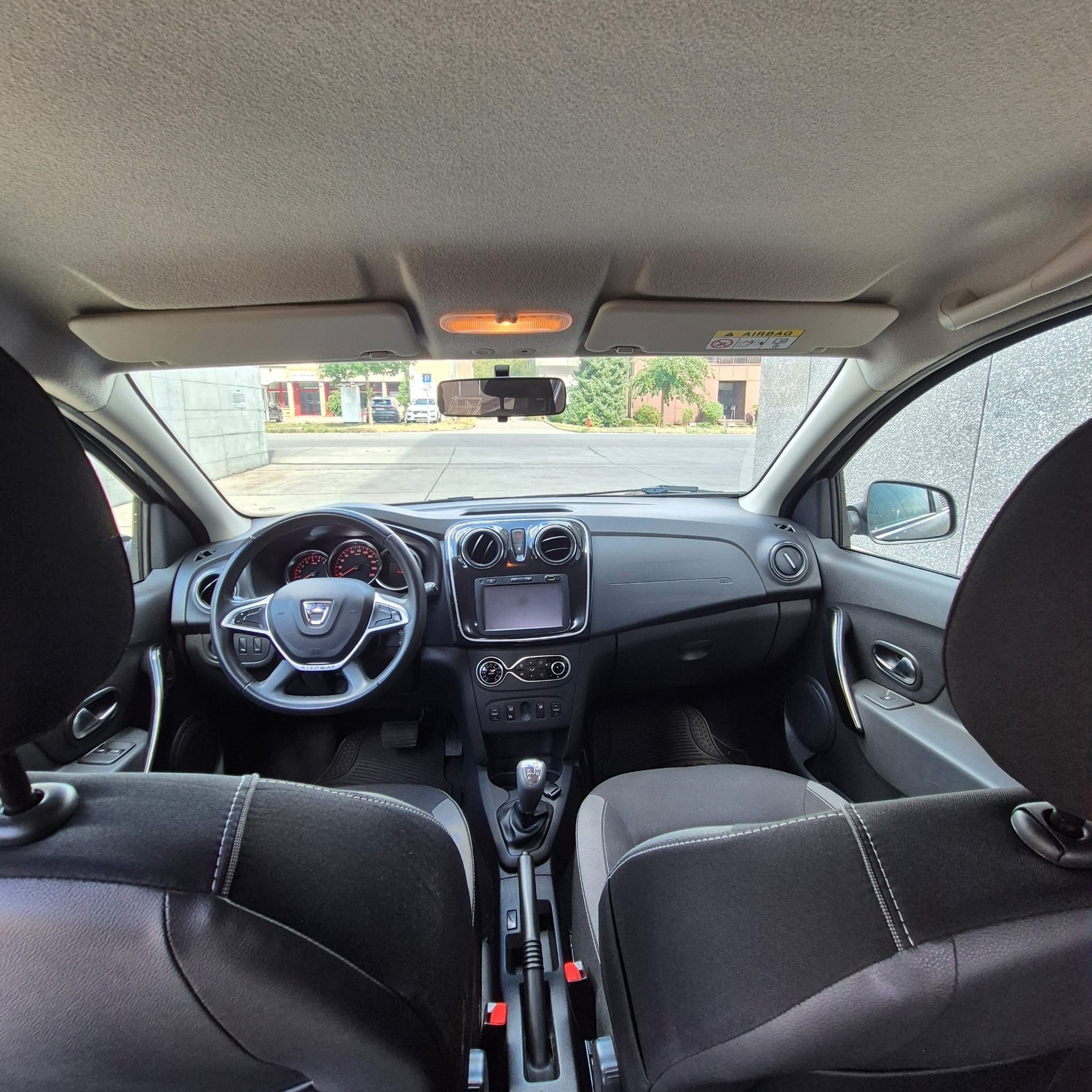 DACIA Sandero 1.5 dCi Stepway Unlimited 2 Automatic-image-6
