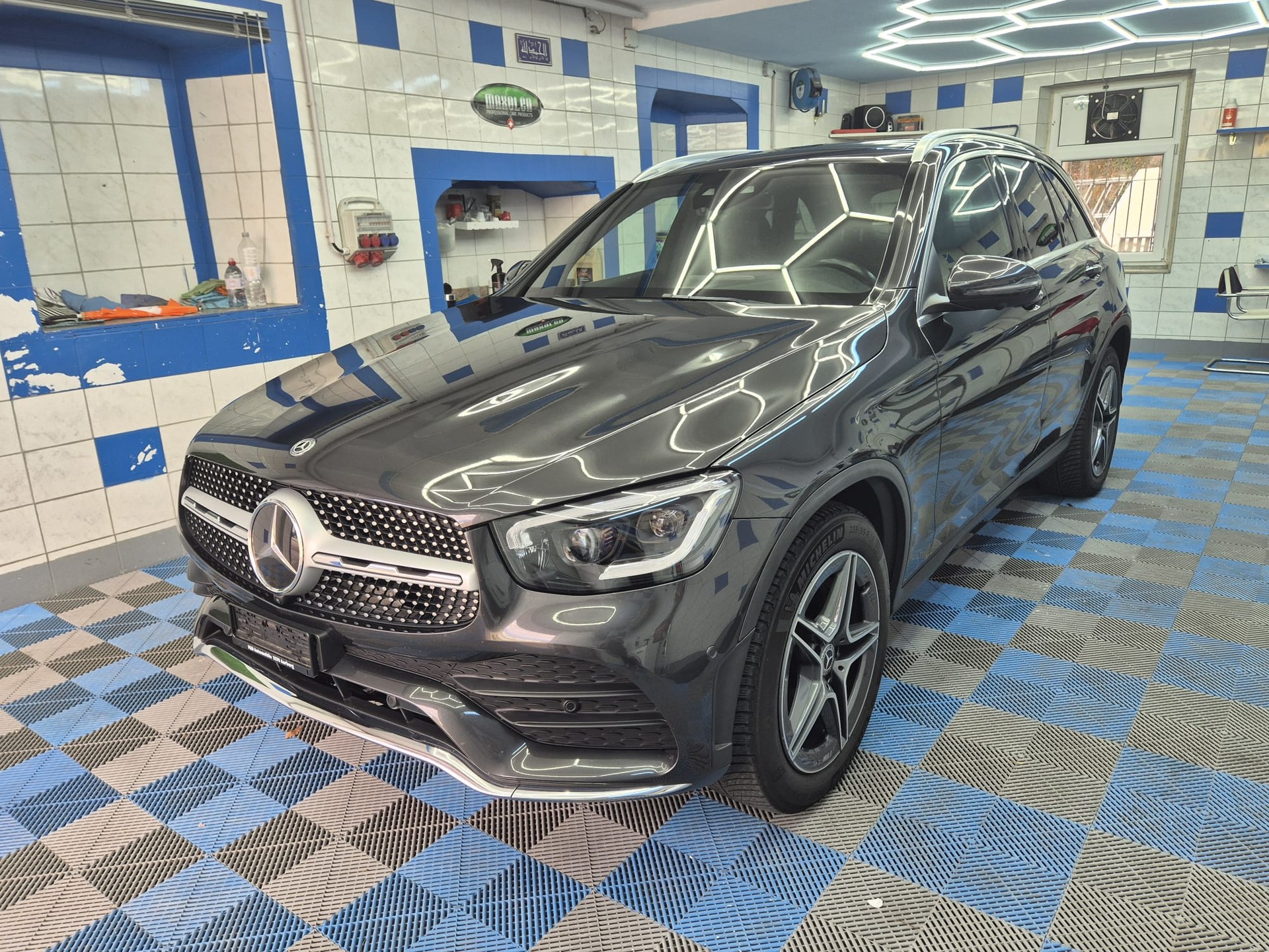 MERCEDES-BENZ GLC 220 d AMG Line 4Matic 9G-Tronic-image-0