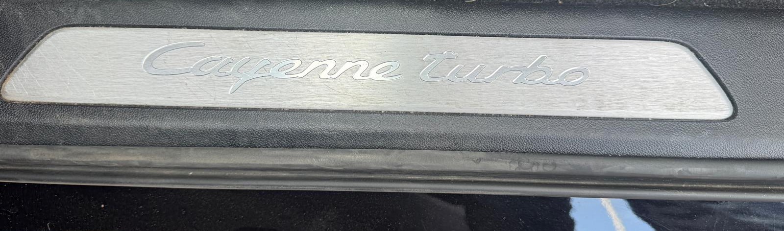 PORSCHE Cayenne Turbo-image-6