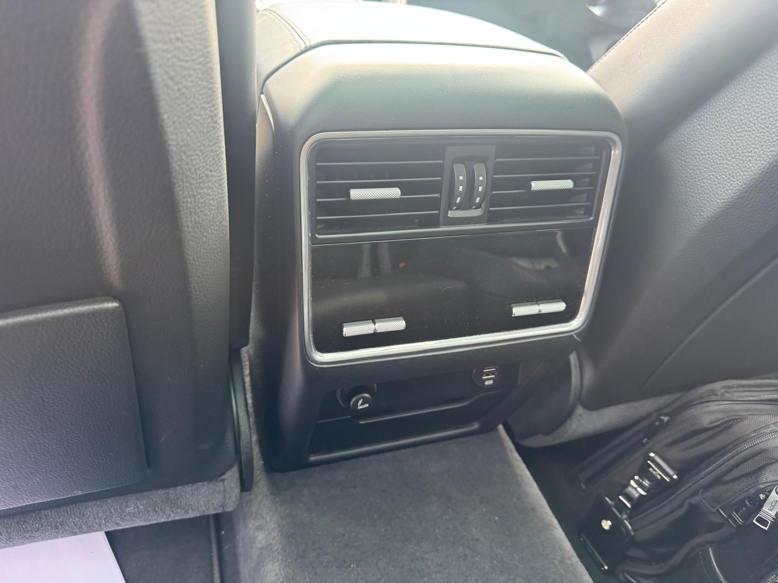 PORSCHE Cayenne Turbo-image-10