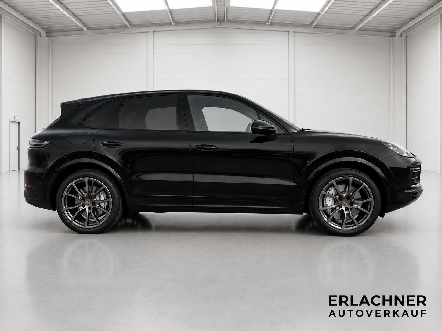 PORSCHE Cayenne Turbo-image-1