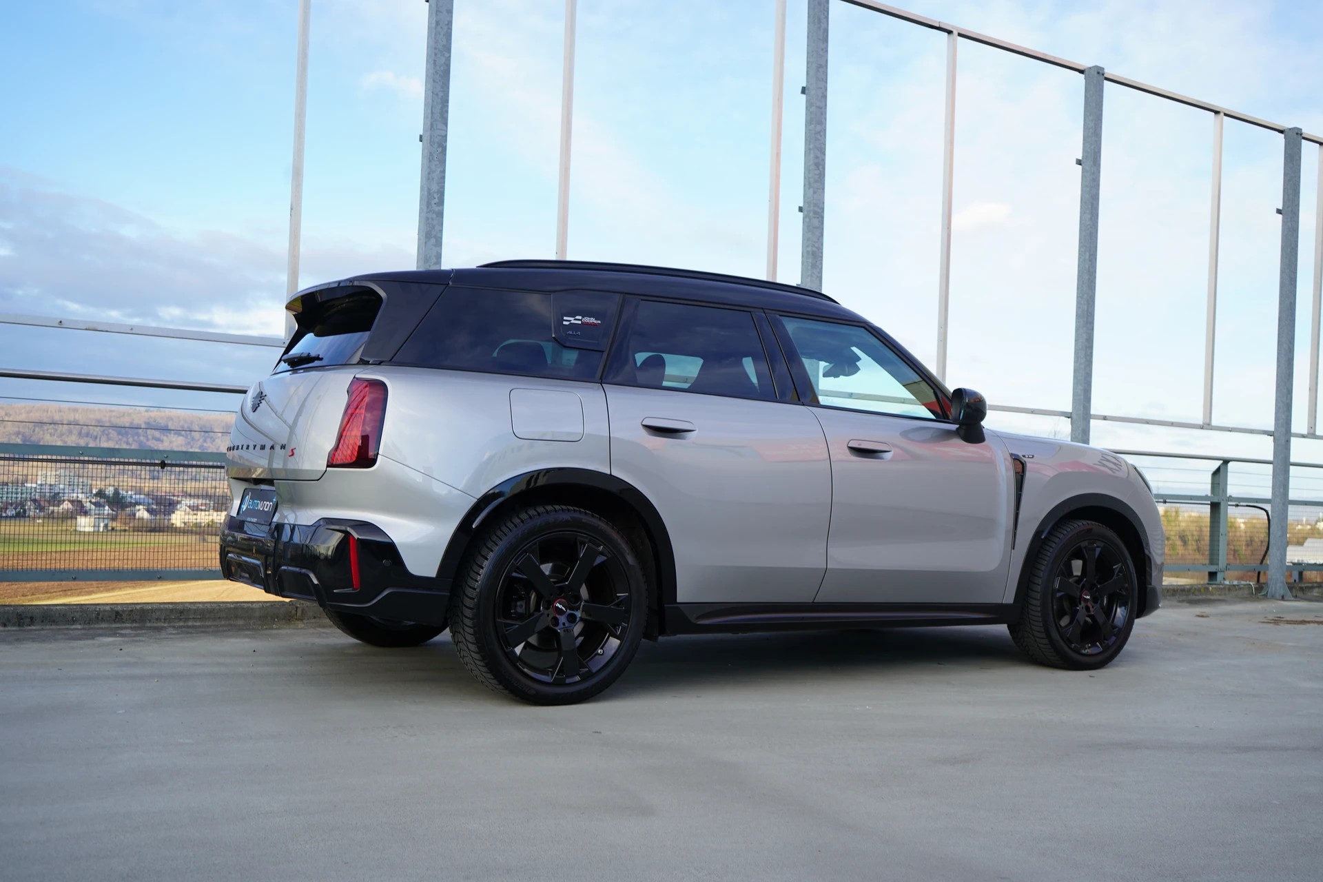 MINI COUNTRYMAN S ALL4 STEPTRONIC JCW BLACK l 217 PS-image-7