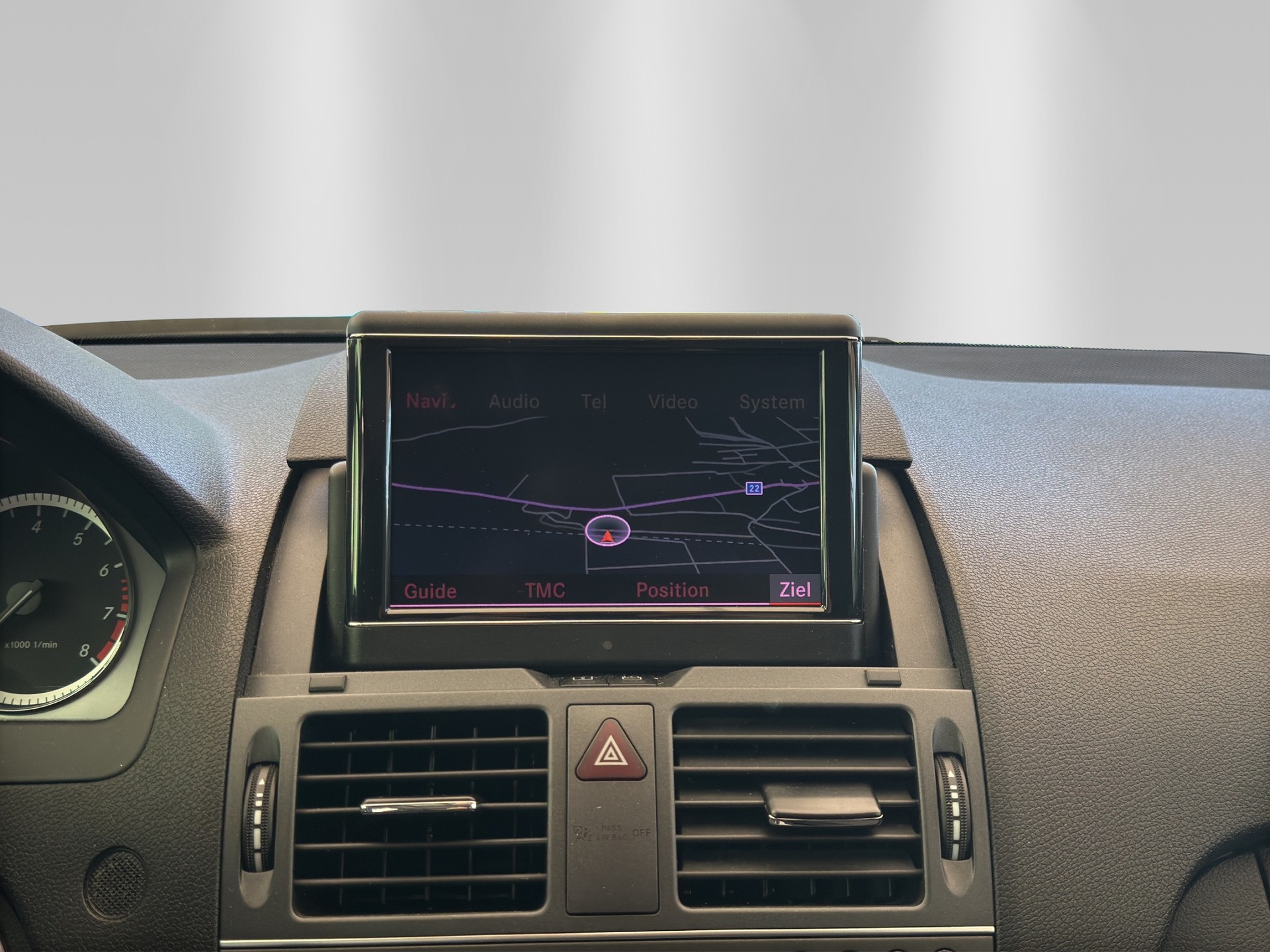 MERCEDES-BENZ C 200 CGI BlueEfficiency Avantgarde Automatic-image-12