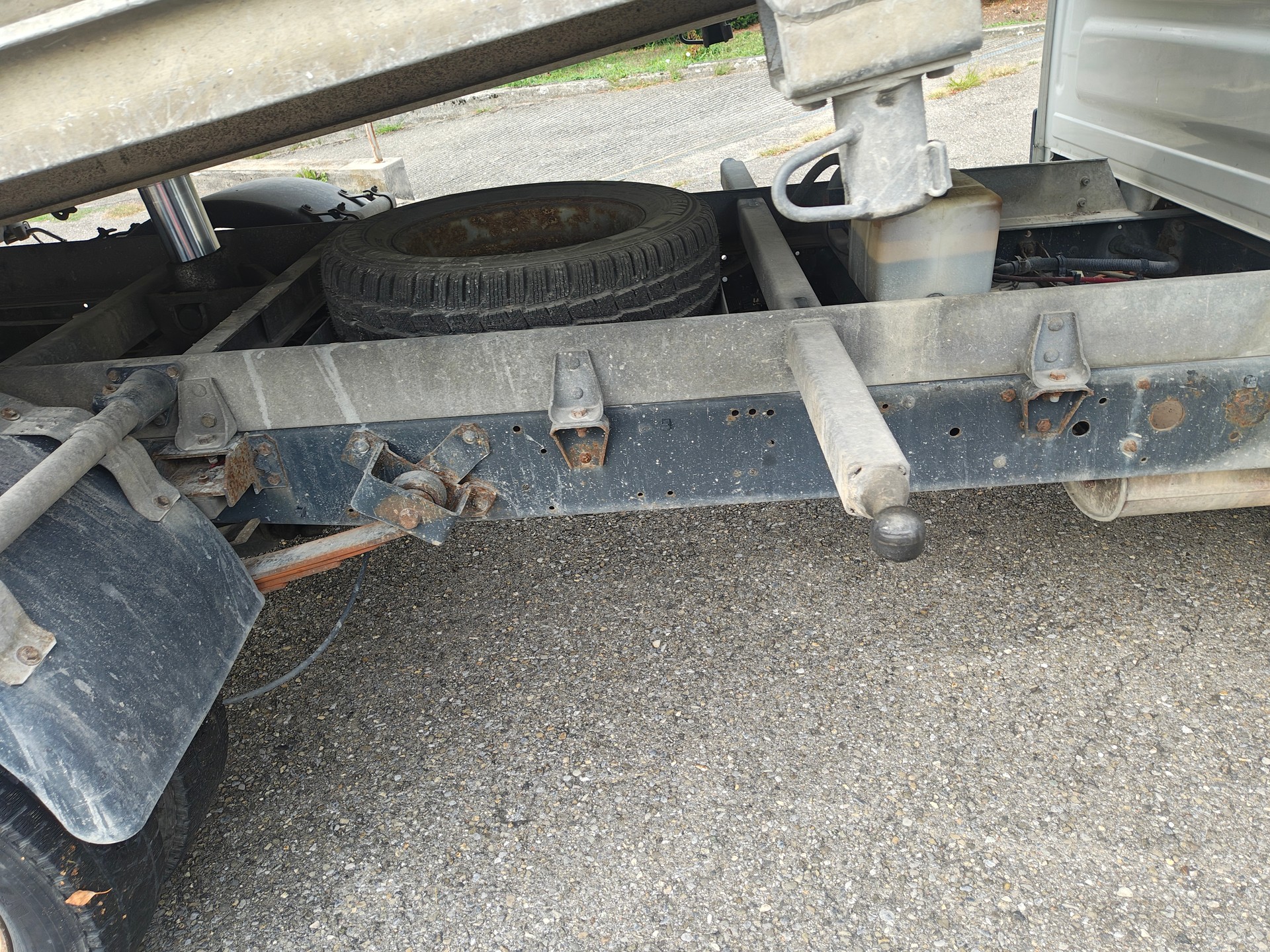 IVECO 35 C 15-image-8