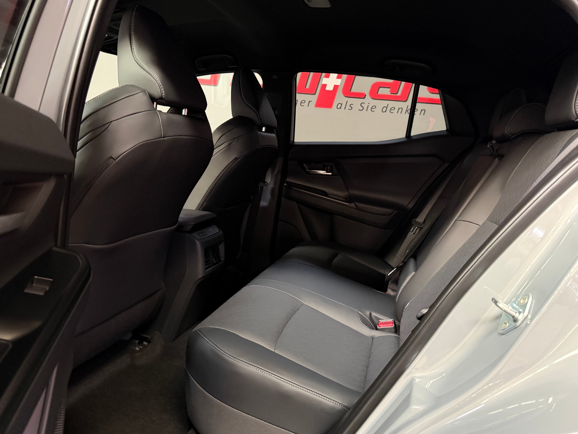 SUBARU Uncharted eV Luxury 77 kWh AWD-image-14