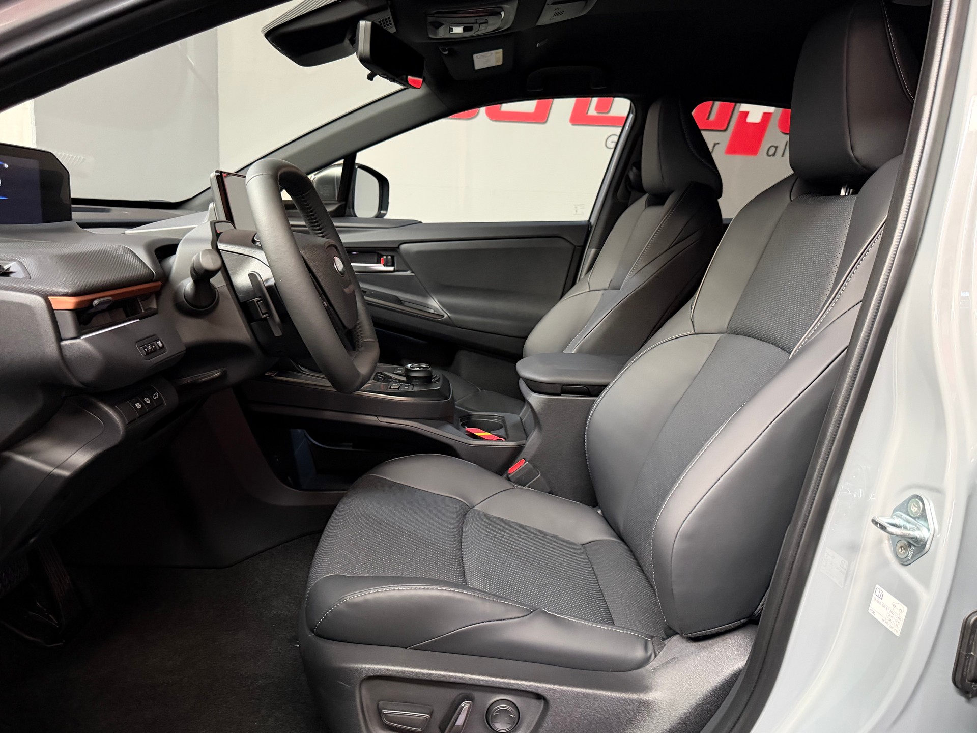 SUBARU Uncharted eV Luxury 77 kWh AWD-image-12
