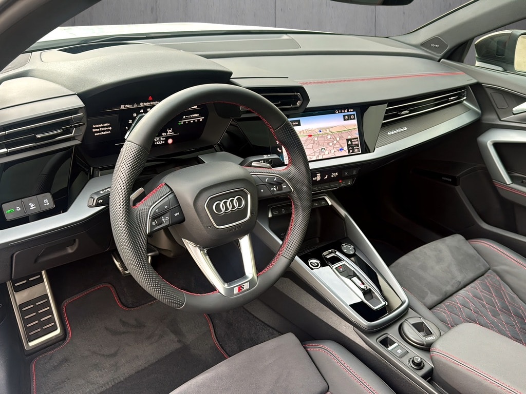 AUDI A3 Limousine 40 TFSI S line S-tronic quattro*Standheizung, Panodach, Carbon, Np;78'750.-Fr., (5-Jahre Garantie)-image-6