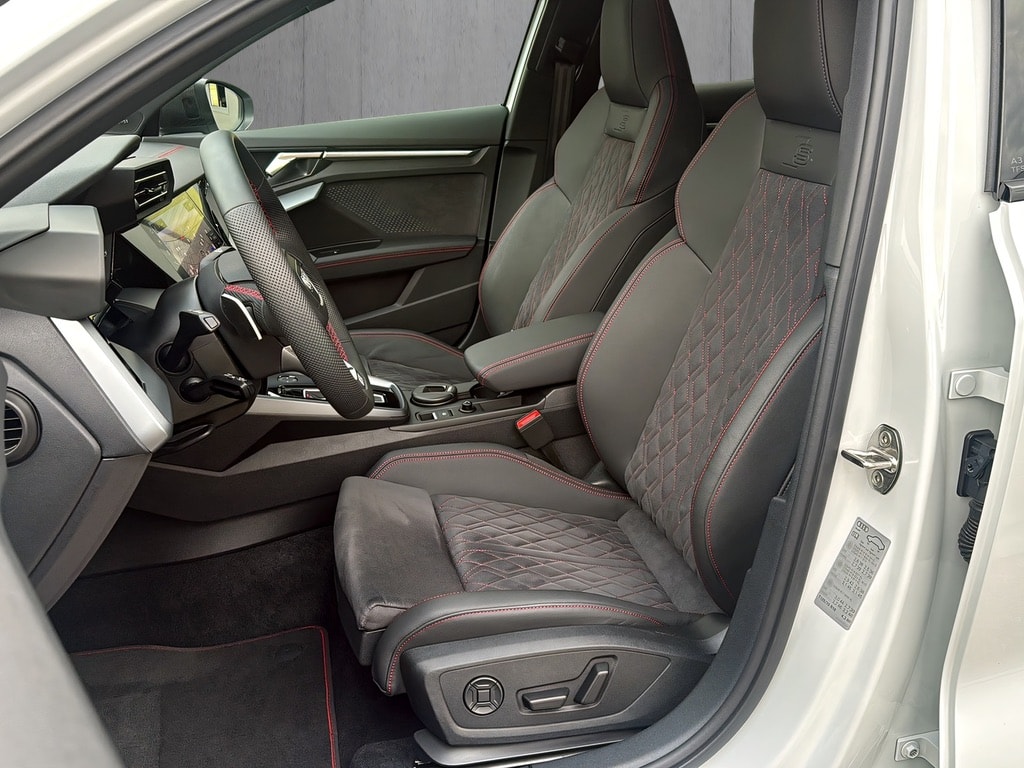AUDI A3 Limousine 40 TFSI S line S-tronic quattro*Standheizung, Panodach, Carbon, Np;78'750.-Fr., (5-Jahre Garantie)-image-7