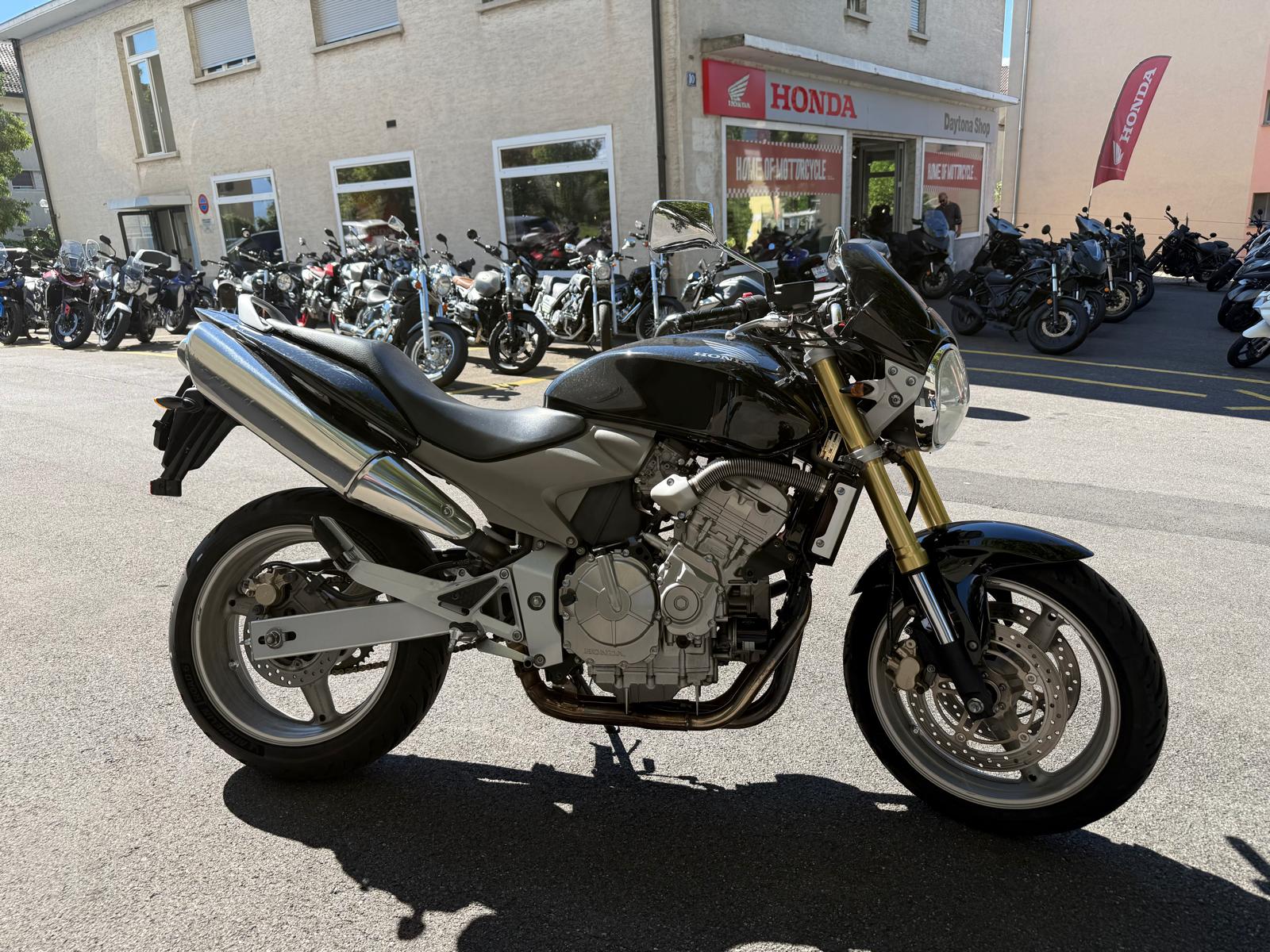 HONDA CB 600 F Hornet-showroom-element-3
