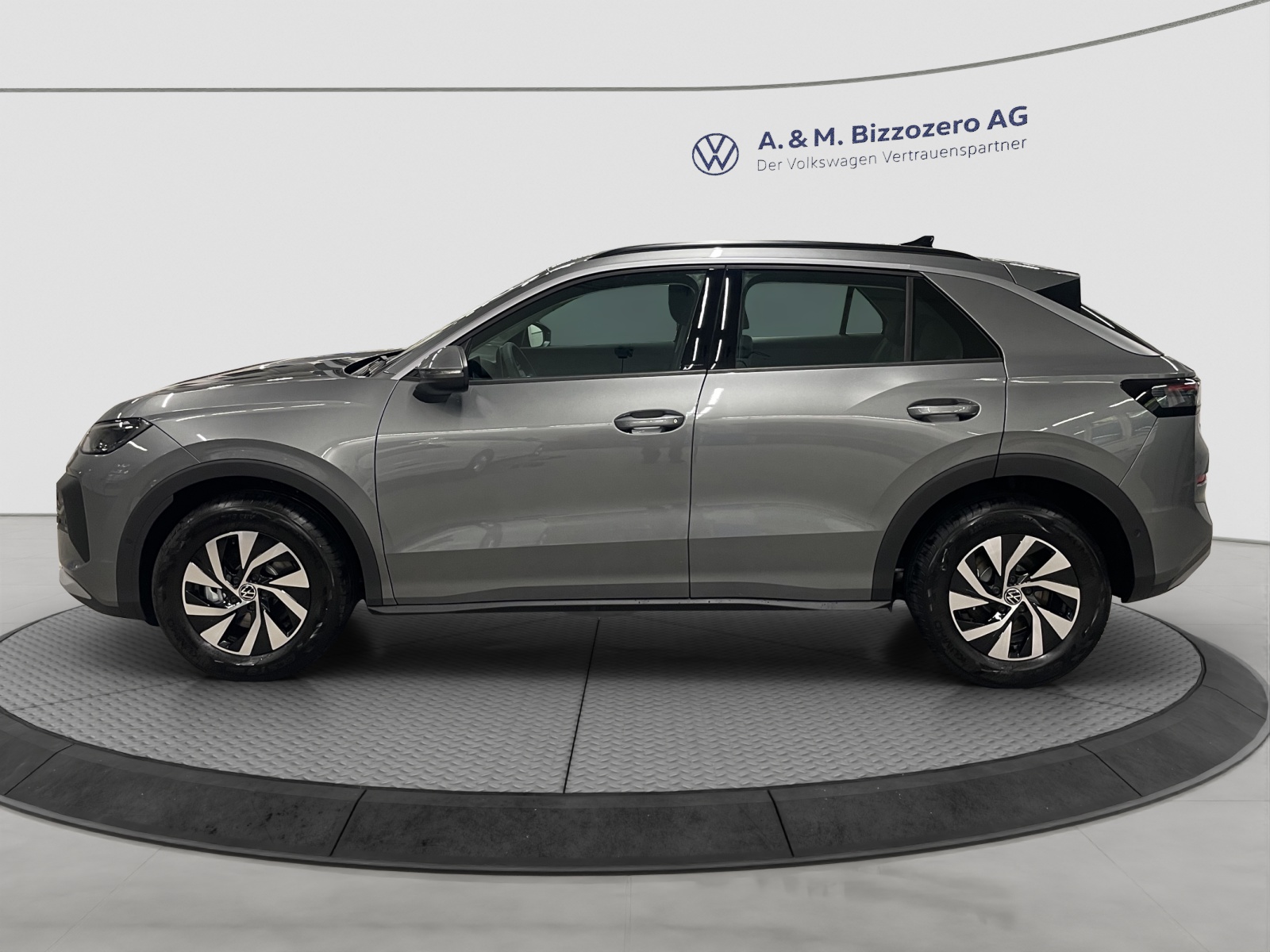 VW T-Roc 1.5 eTSI mHEV Trend DSG-image-1