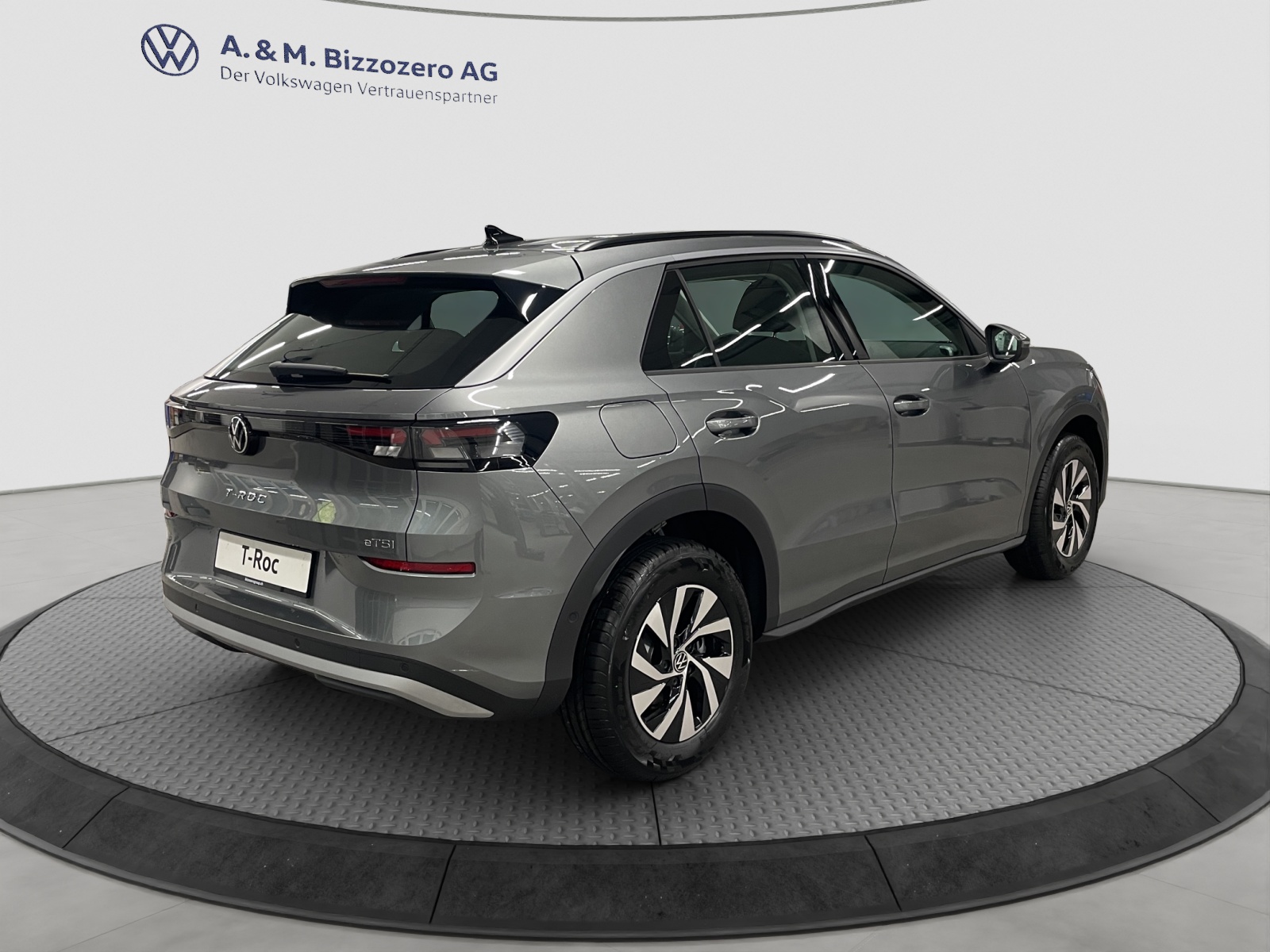 VW T-Roc 1.5 eTSI mHEV Trend DSG-image-4