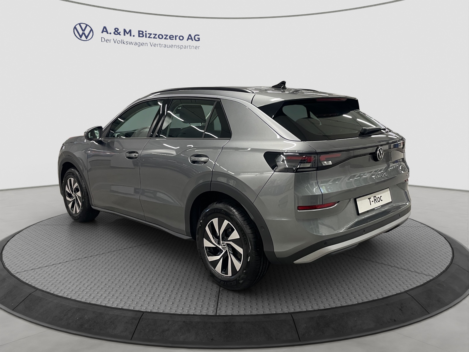 VW T-Roc 1.5 eTSI mHEV Trend DSG-image-2