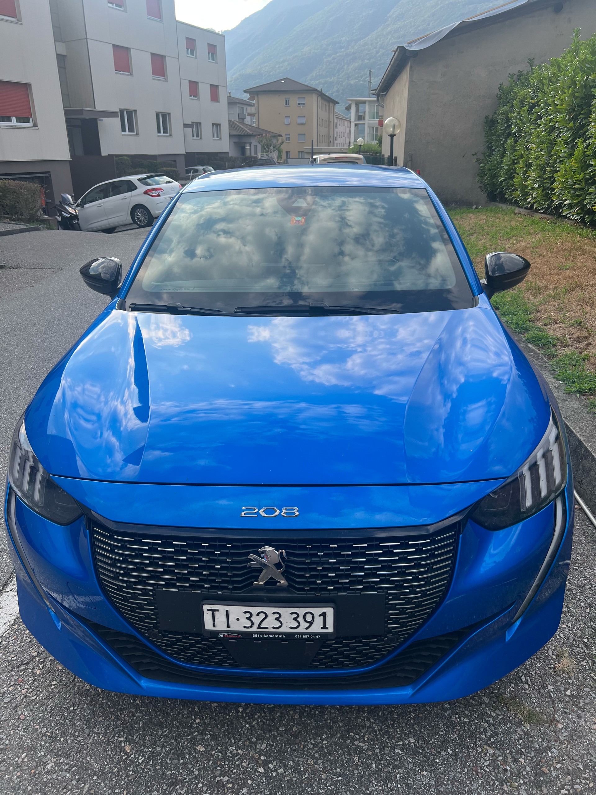 PEUGEOT 1.2 PureTech 100 GT Pack-image-0