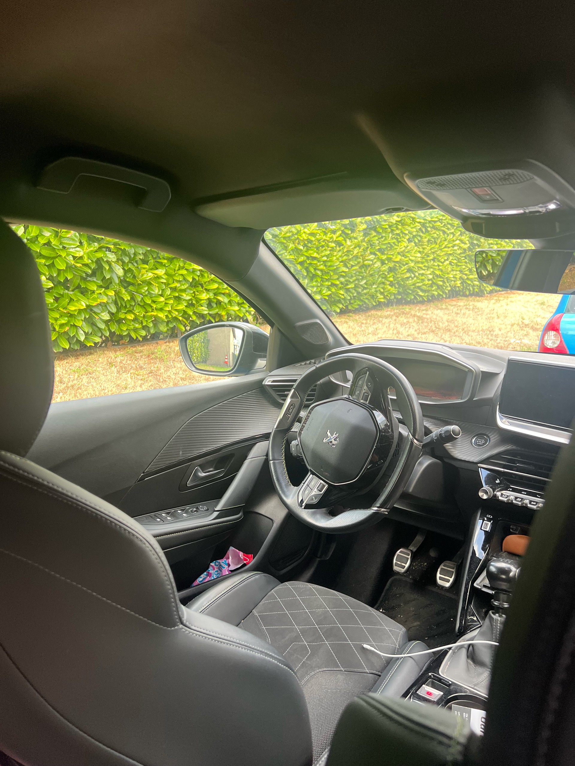 PEUGEOT 1.2 PureTech 100 GT Pack-image-5