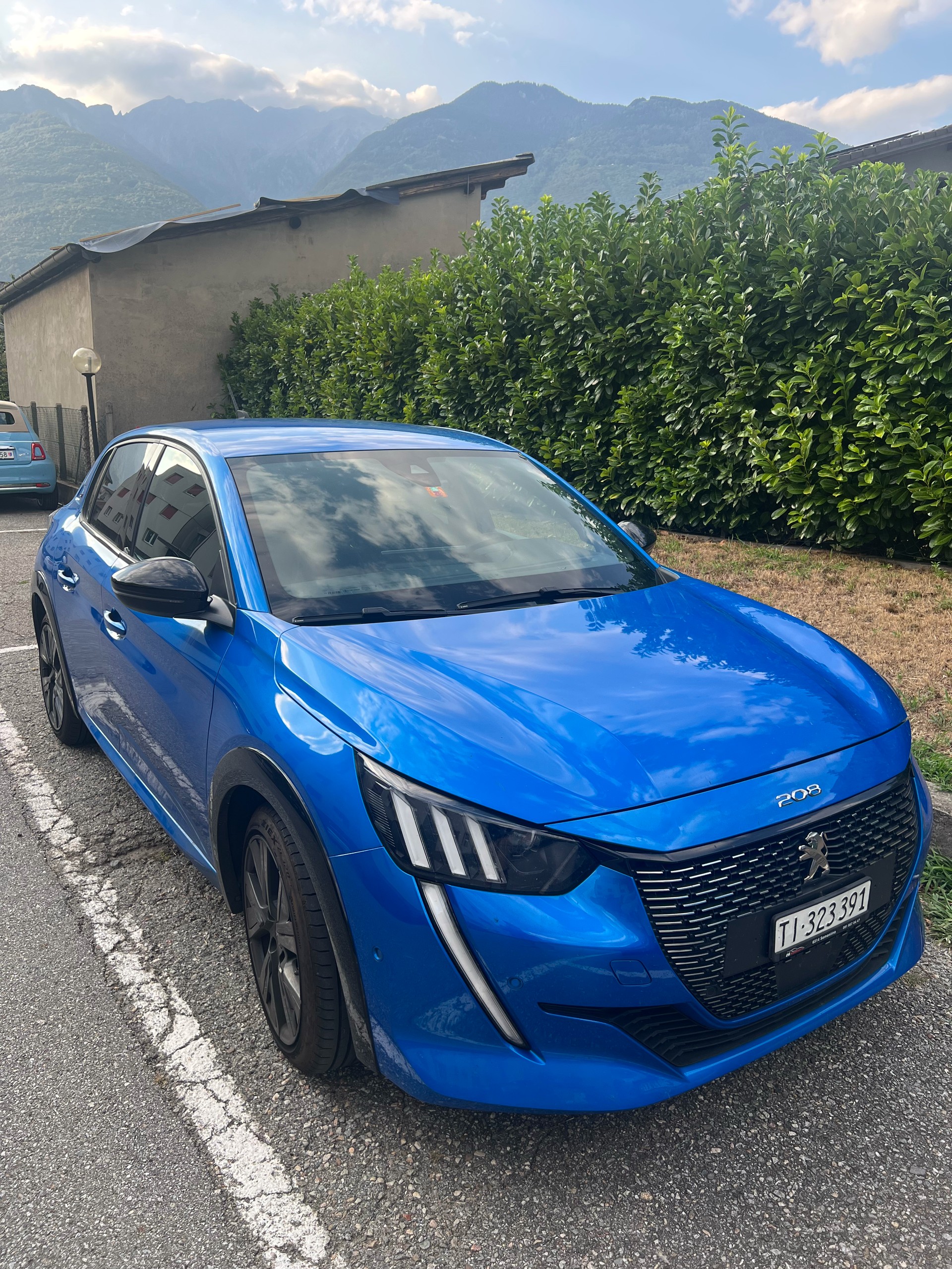 PEUGEOT 1.2 PureTech 100 GT Pack-image-1