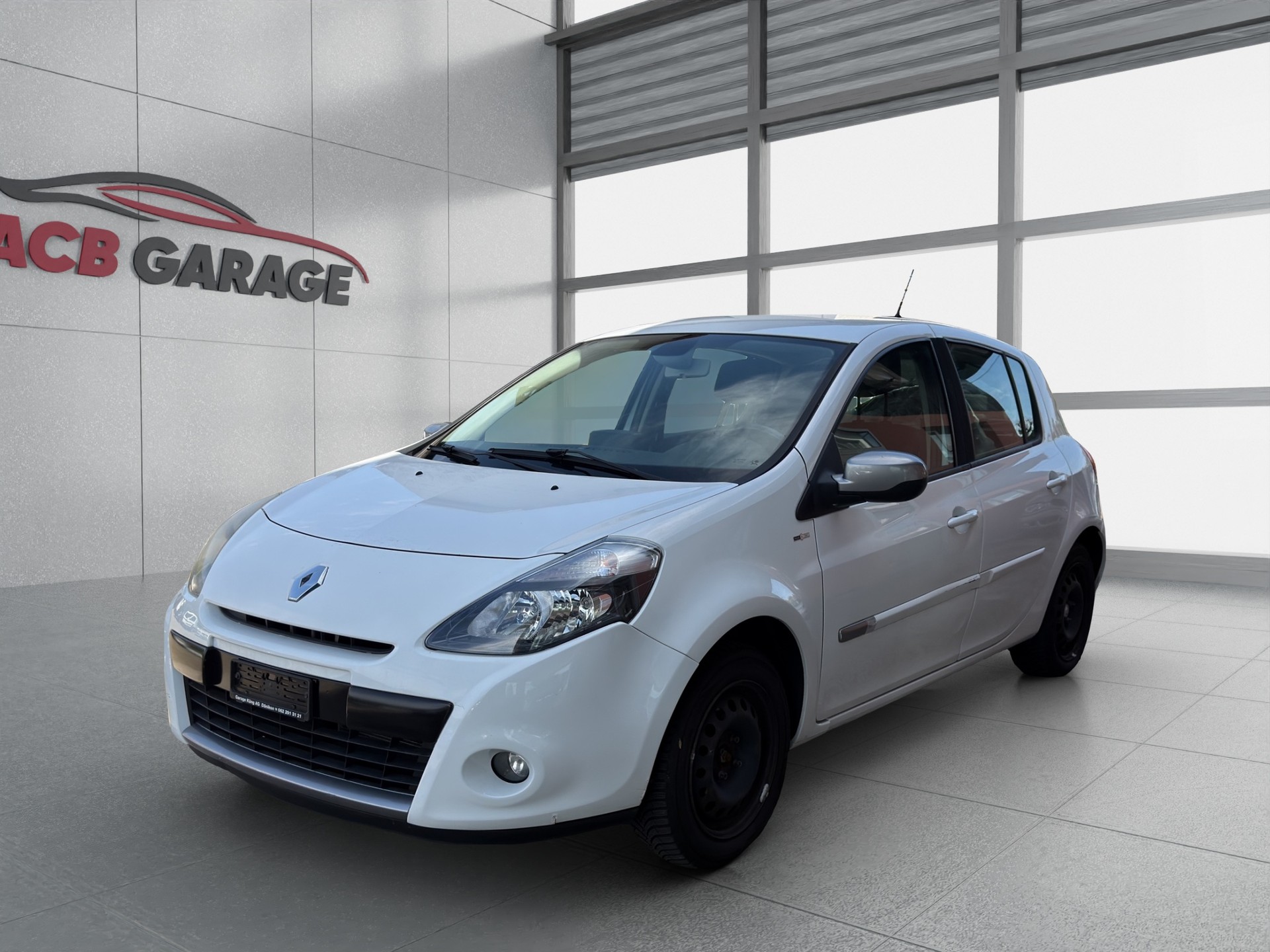 RENAULT Clio 1.6 16V 20th Edition Automatic-image-0