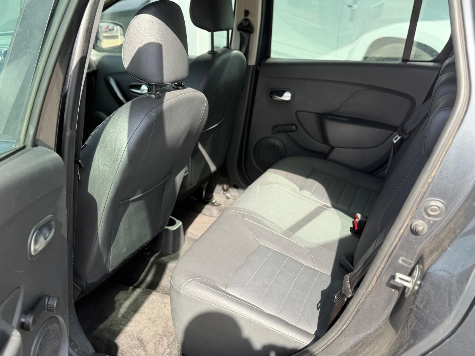 DACIA Logan MCV 0.9 Lauréate Automatic-image-6