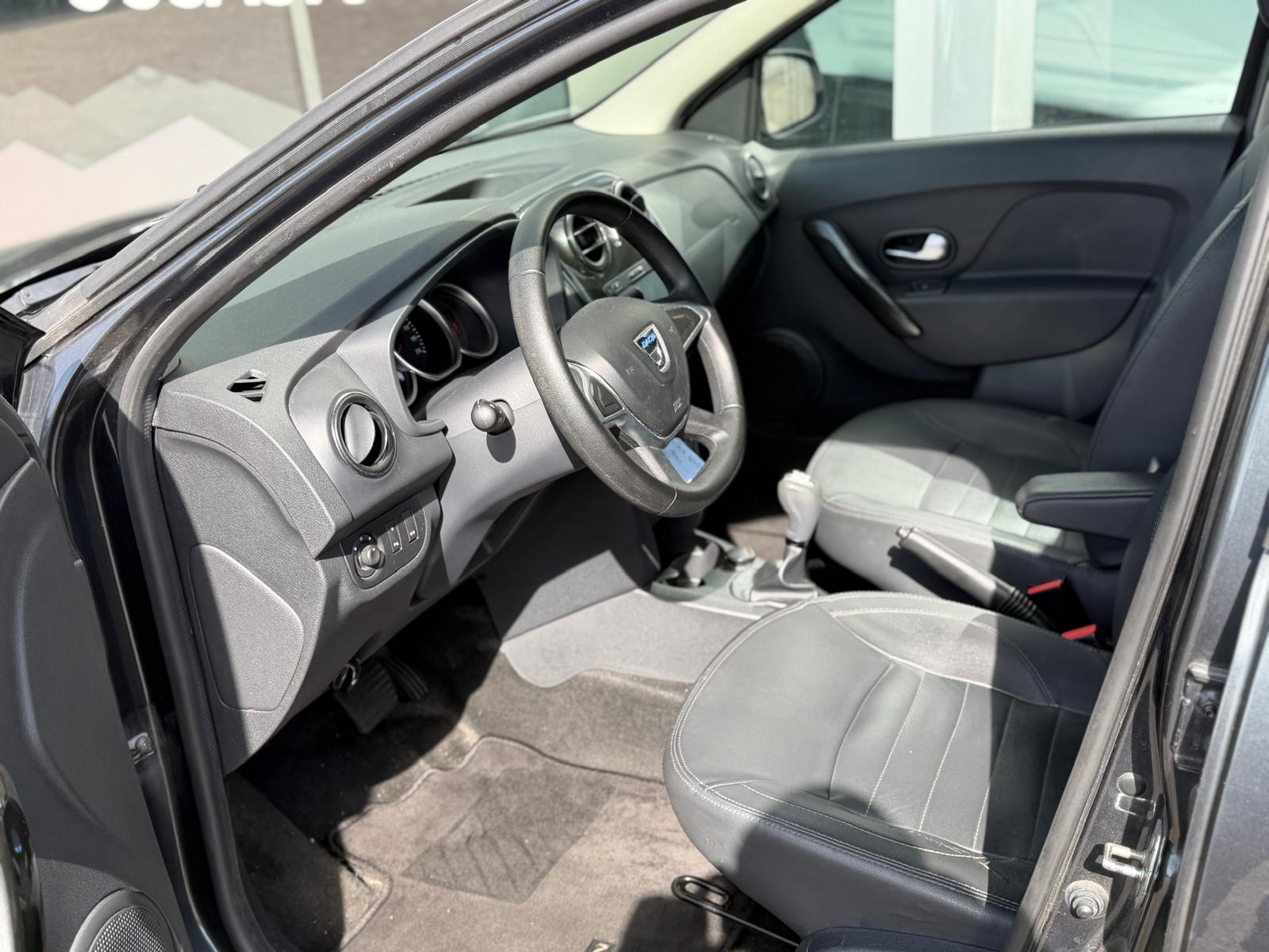 DACIA Logan MCV 0.9 Lauréate Automatic-image-4