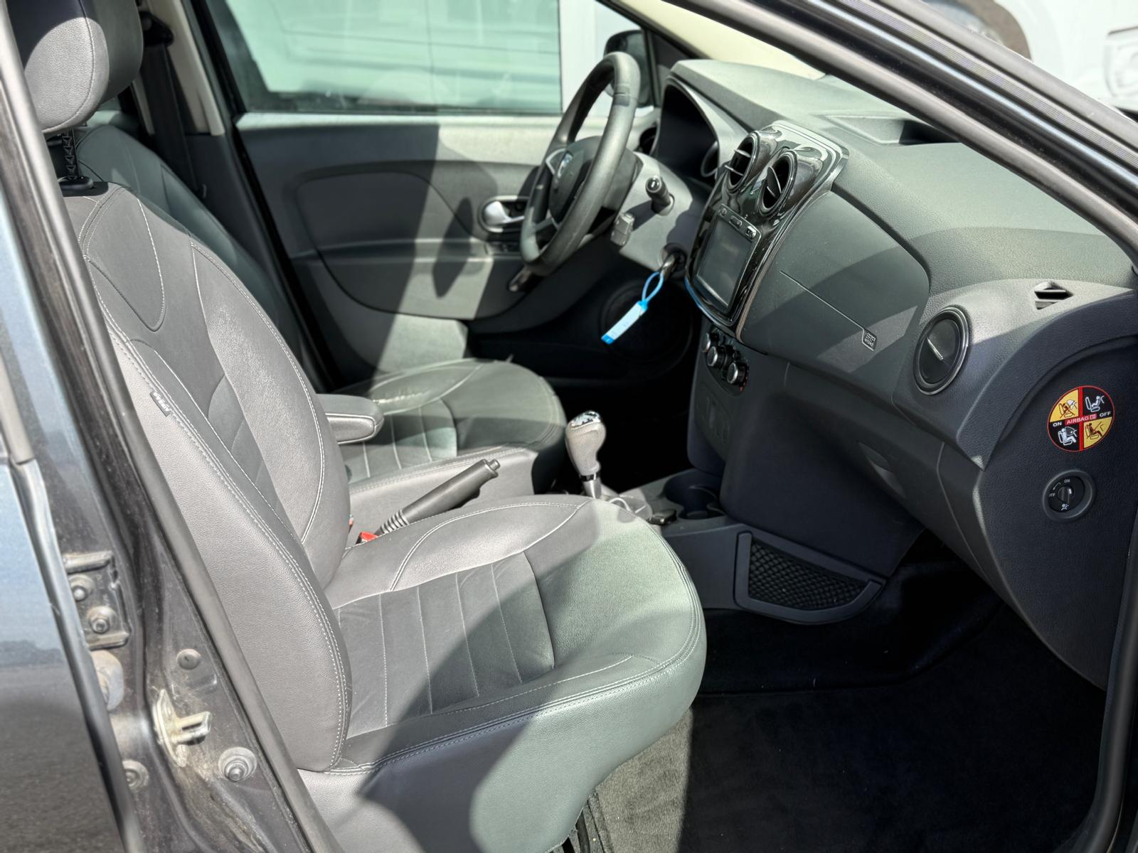 DACIA Logan MCV 0.9 Lauréate Automatic-image-10