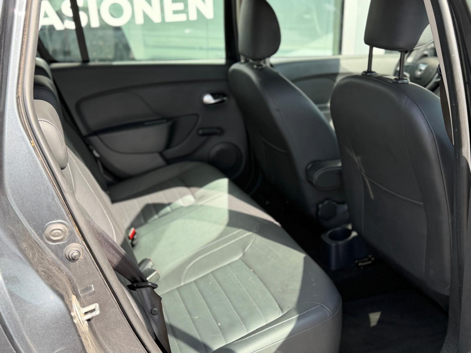 DACIA Logan MCV 0.9 Lauréate Automatic-image-12