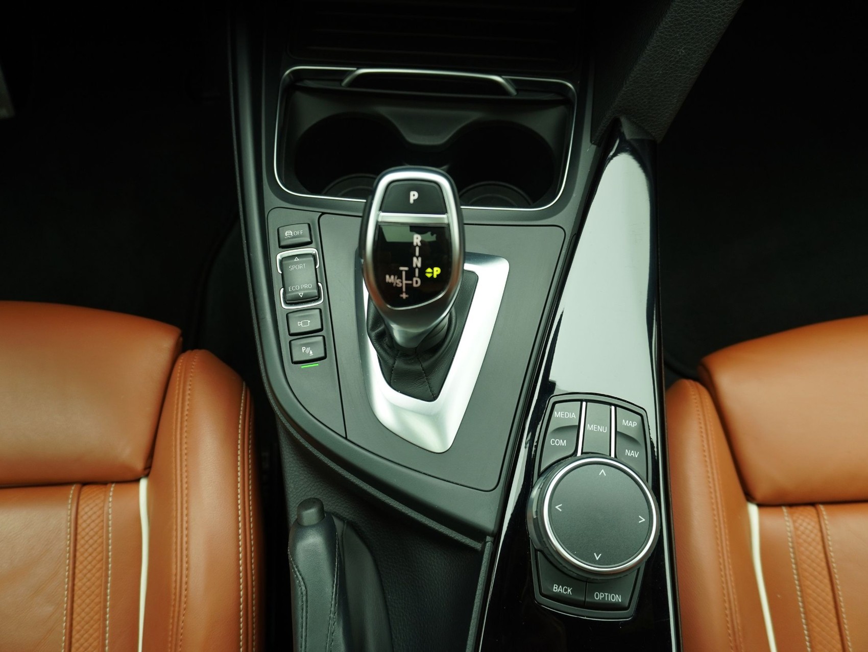 BMW 4er 440i xDrive Gran Coupé M Sport-image-14