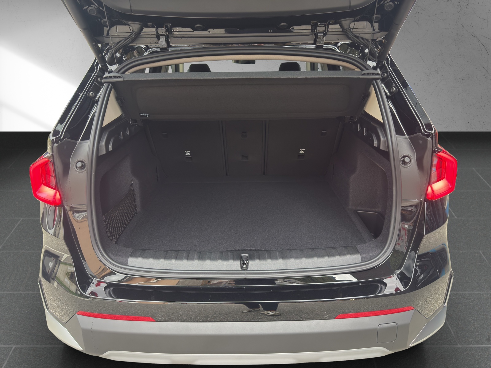 BMW X1 sDrive 18d-image-17