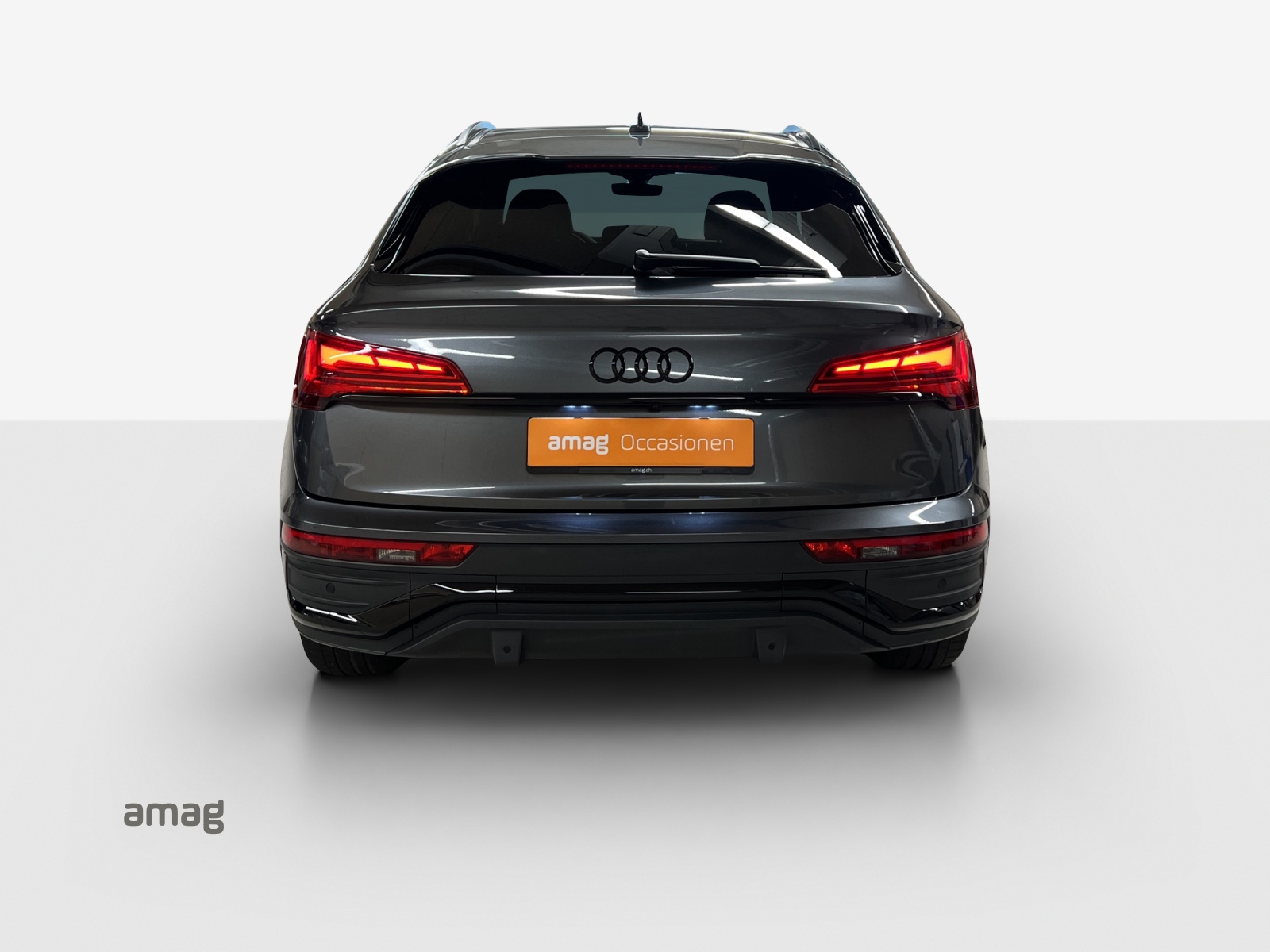 AUDI Q5 Sportback 40 TDI Blackedition quattro S-tronic-image-3