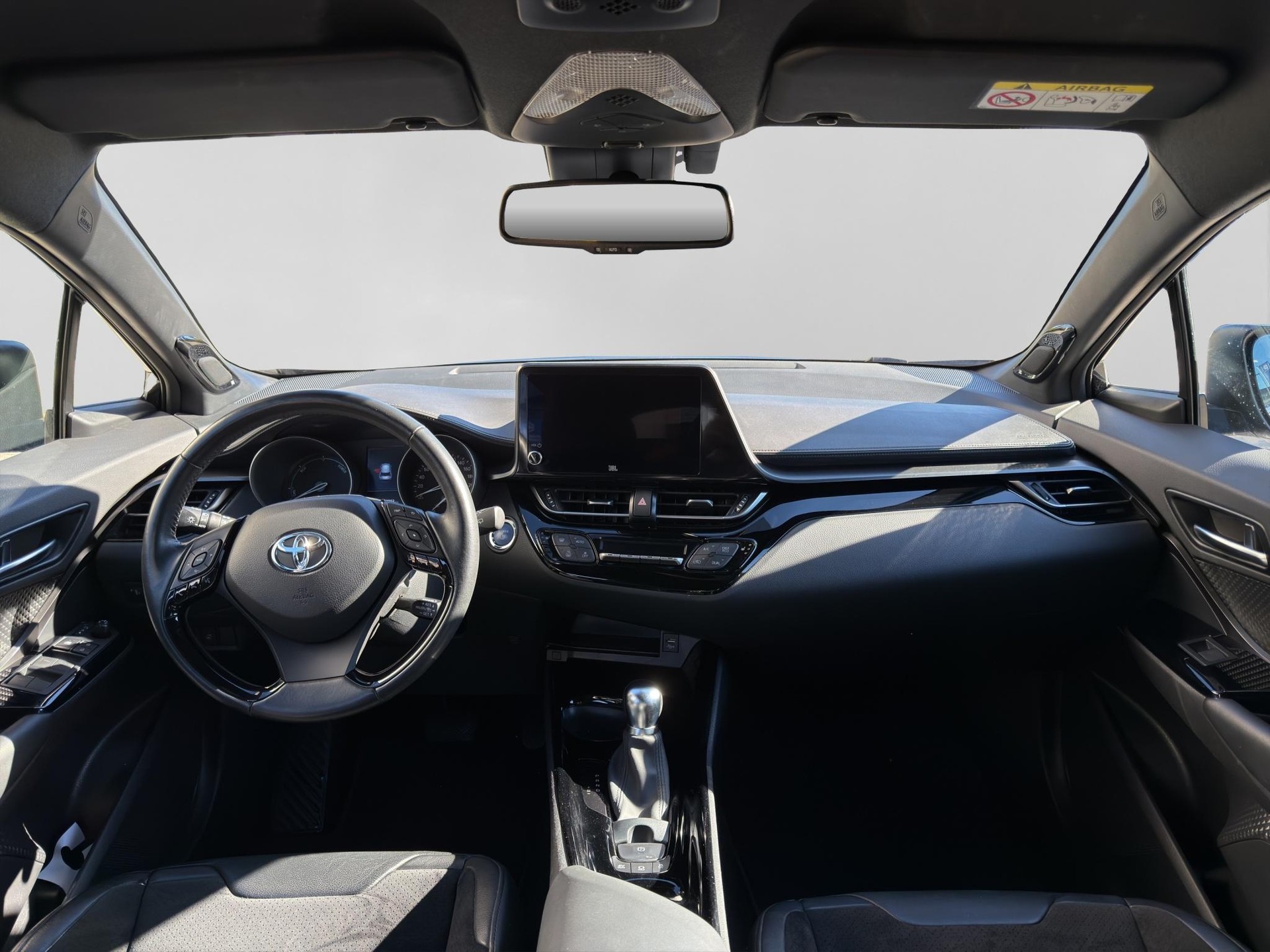 TOYOTA C-HR 2.0 VVTi HSD Move-image-7