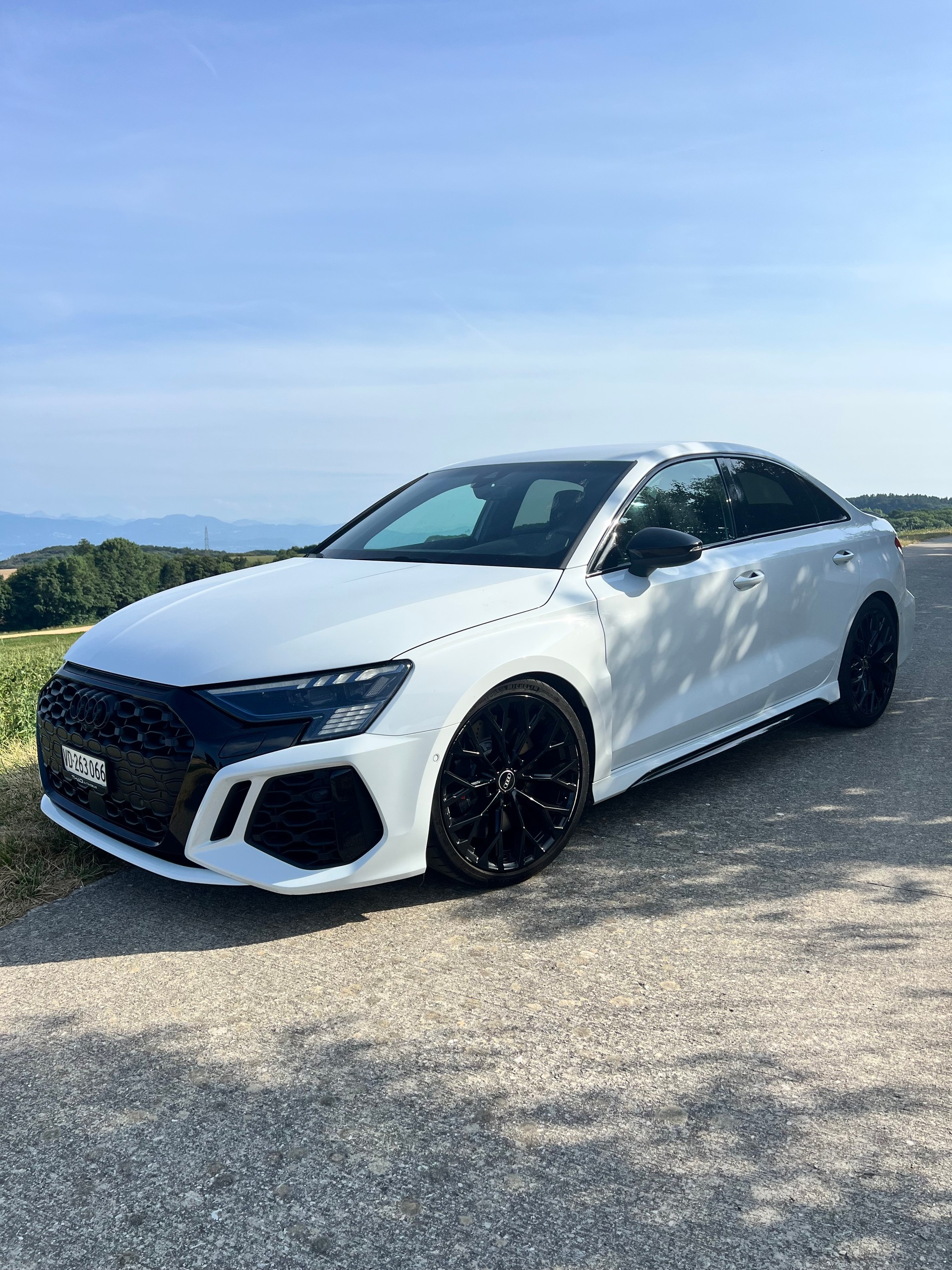 AUDI 2.5 TFSI quattro S-Tronic-image-0