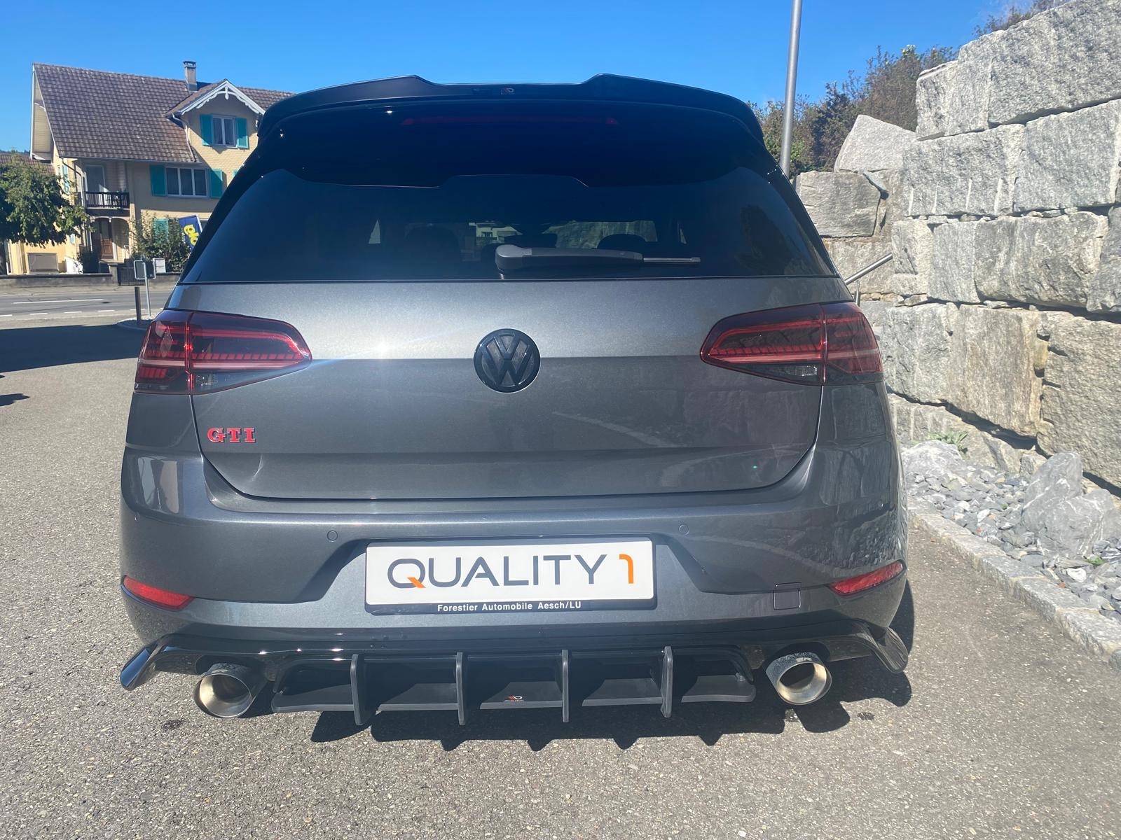 VW Golf 2.0 TSI GTI Performance DSG-image-3
