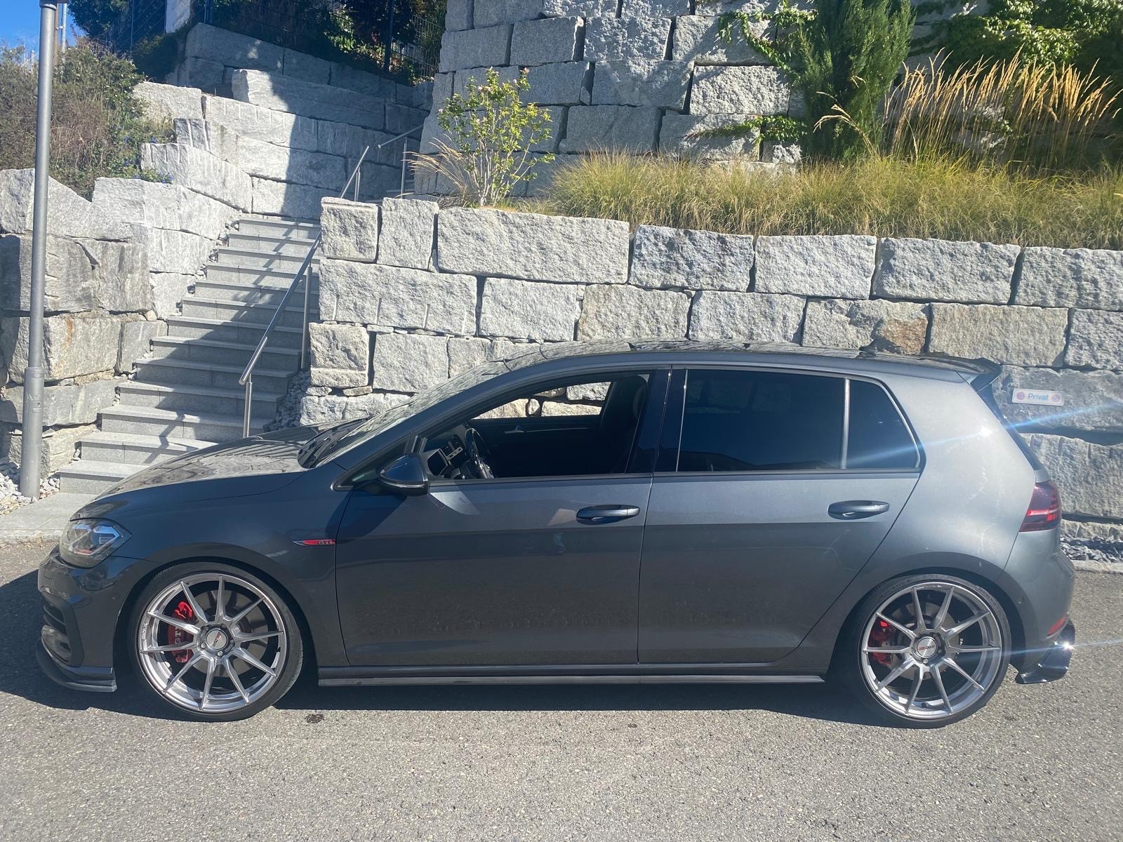 VW Golf 2.0 TSI GTI Performance DSG-image-1