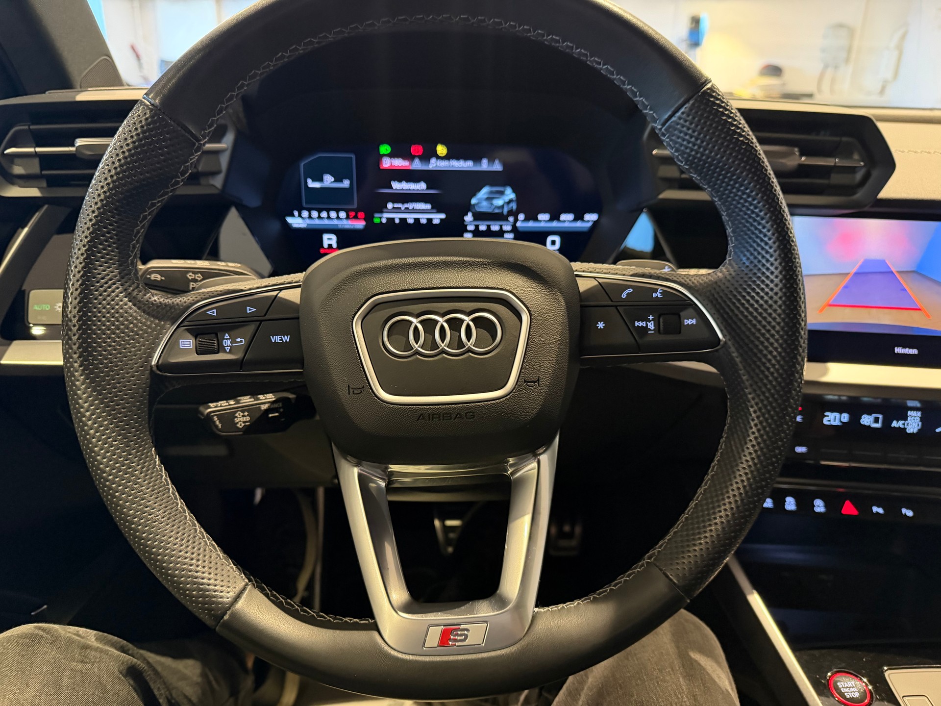 AUDI S3 Sportback 2.0 TFSI quattro S-Tronic-image-23