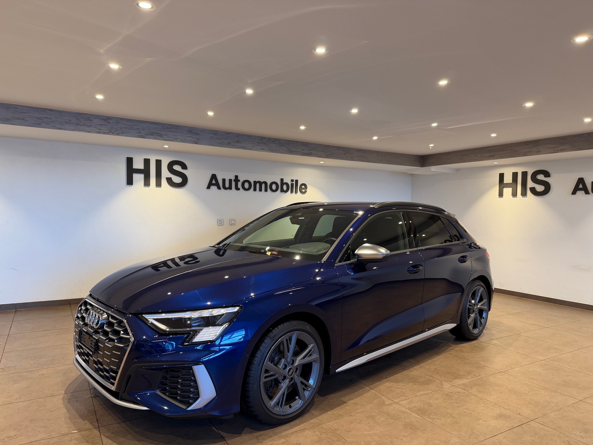 AUDI S3 Sportback 2.0 TFSI quattro S-Tronic-image-2