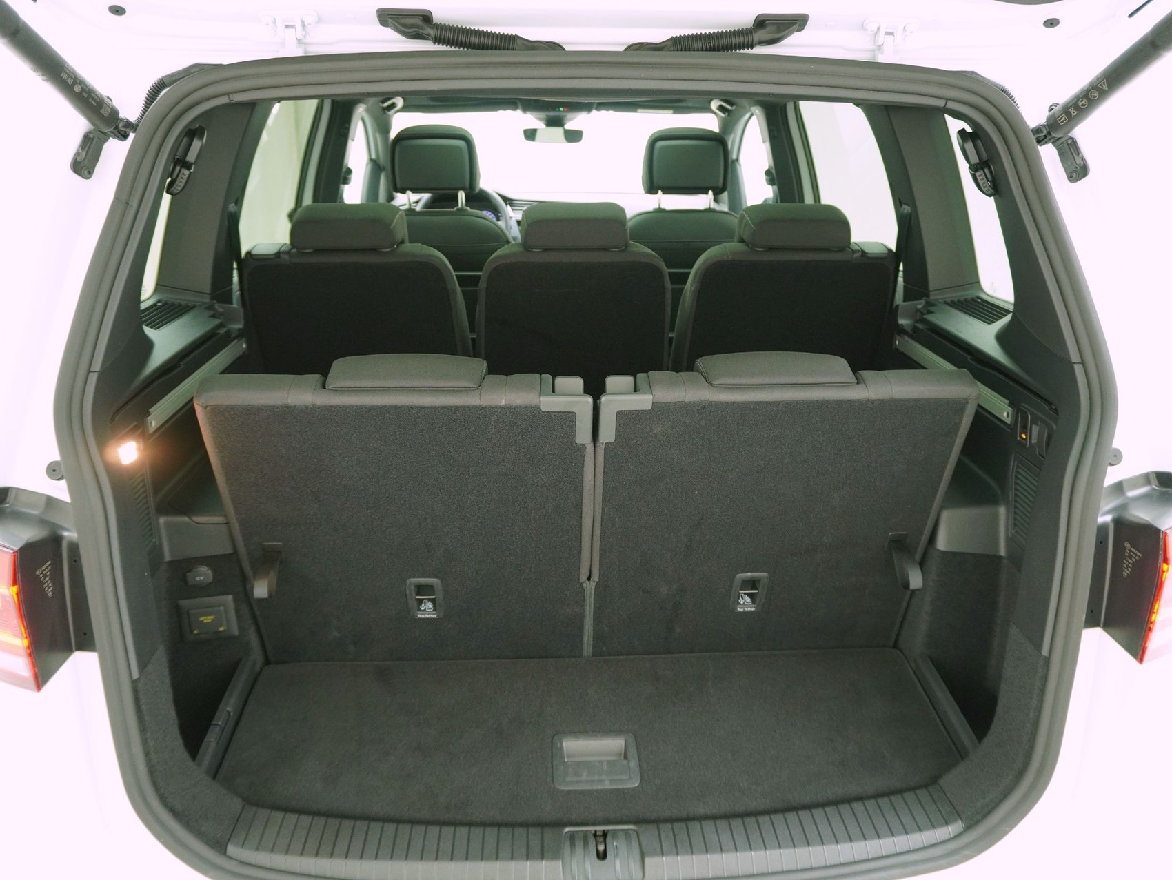 VW Touran 1.5 TSI DSG R-Line Black Style **VW Werksgarantie bis 12/2030**-image-13